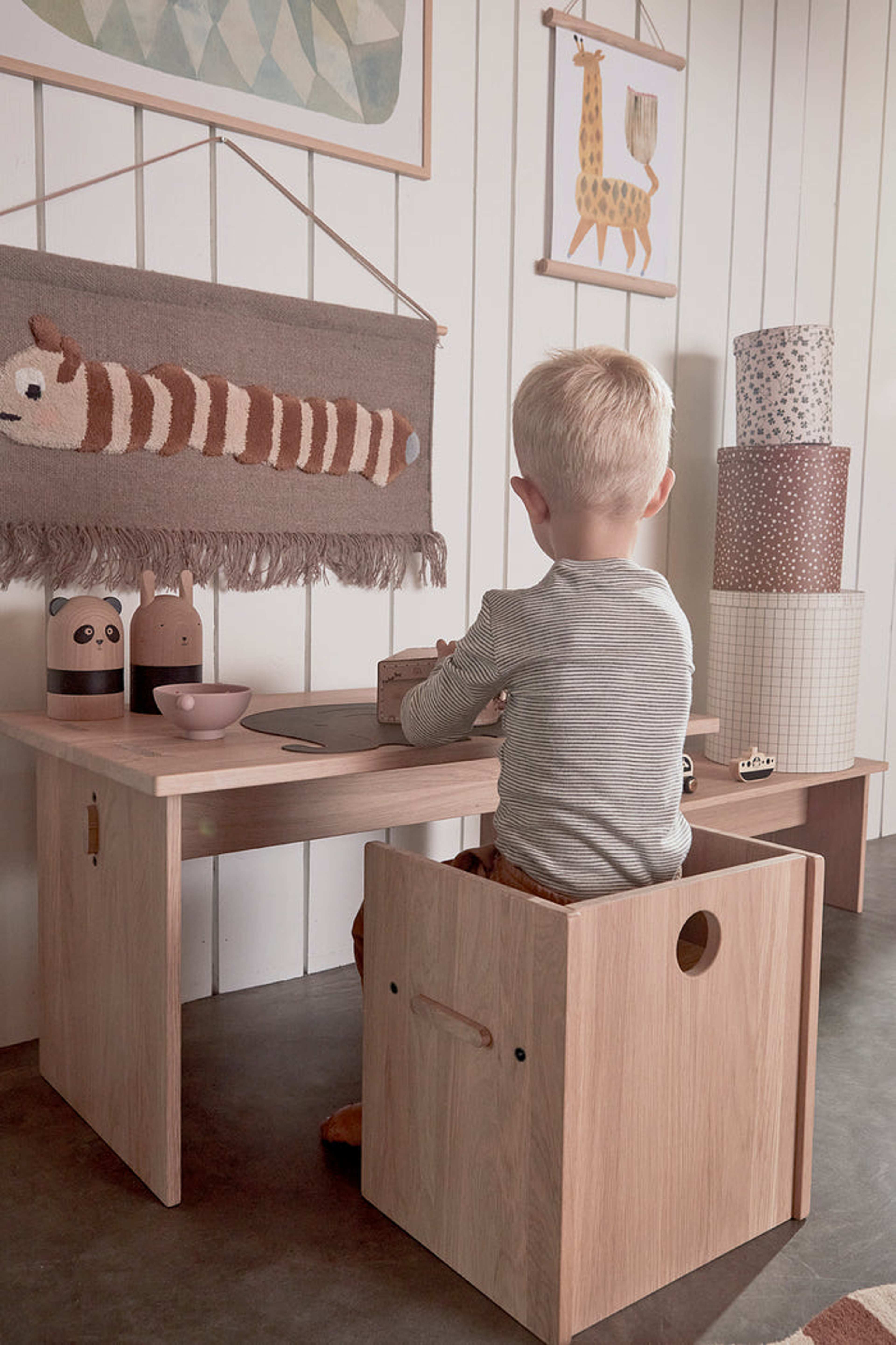 Arca Chair, från OYOY Mini, i färgen nature. Klicka för att öppna bilden i stort format