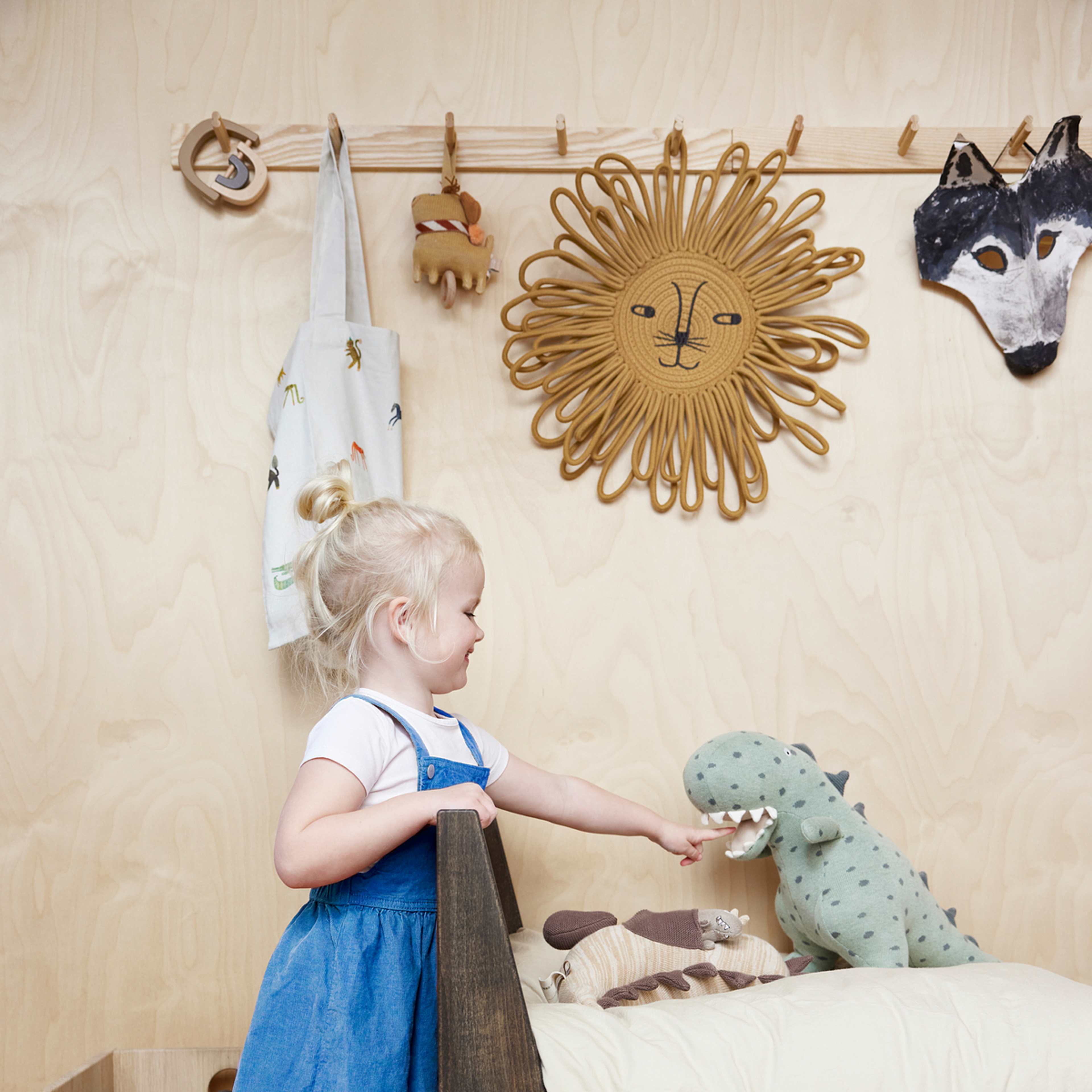 Arca Chair, från OYOY Mini, i färgen nature. Klicka för att öppna bilden i stort format