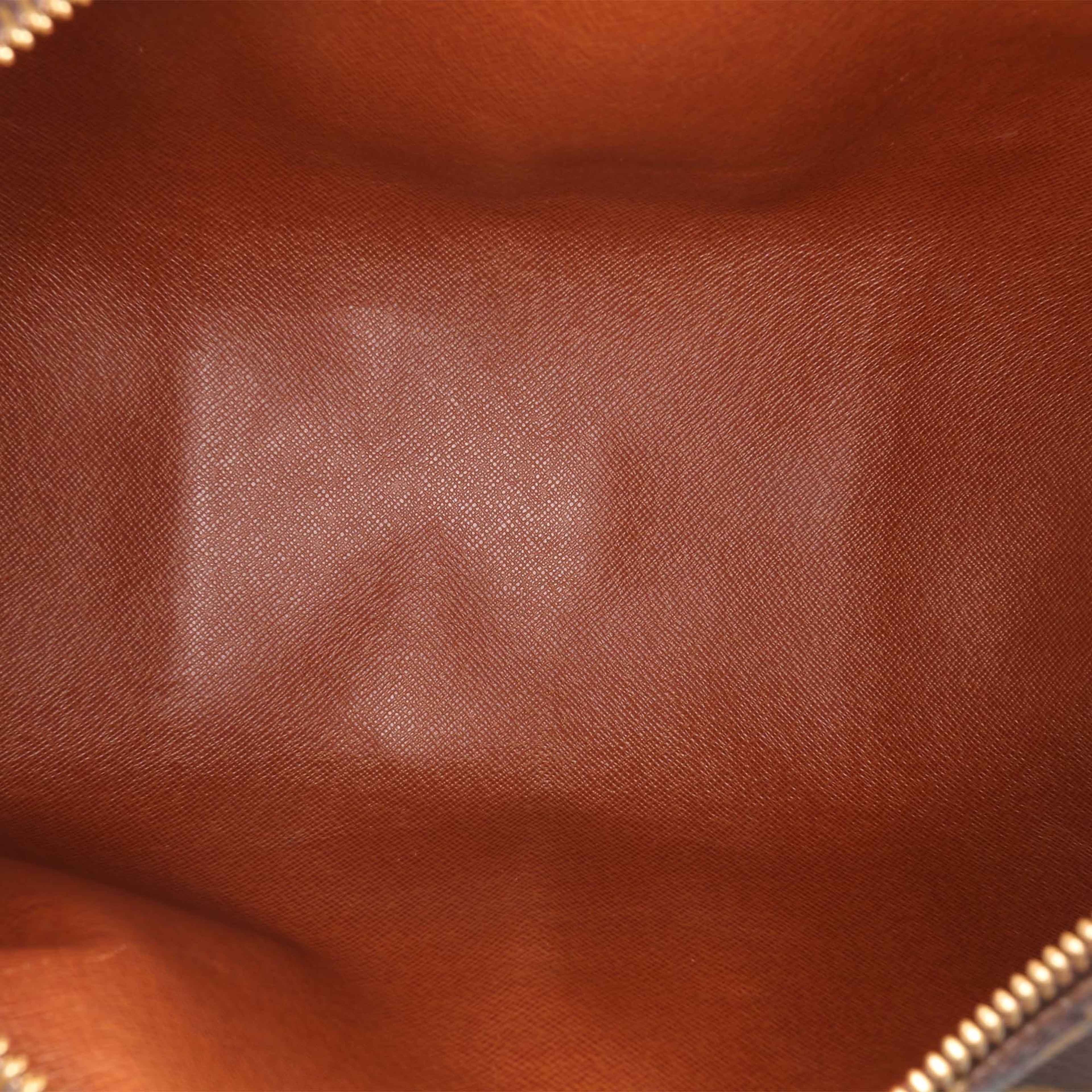 Louis Vuitton Monogram Papillon 30, från Luxclusif, i färgen brown. Klicka för att öppna bilden i stort format