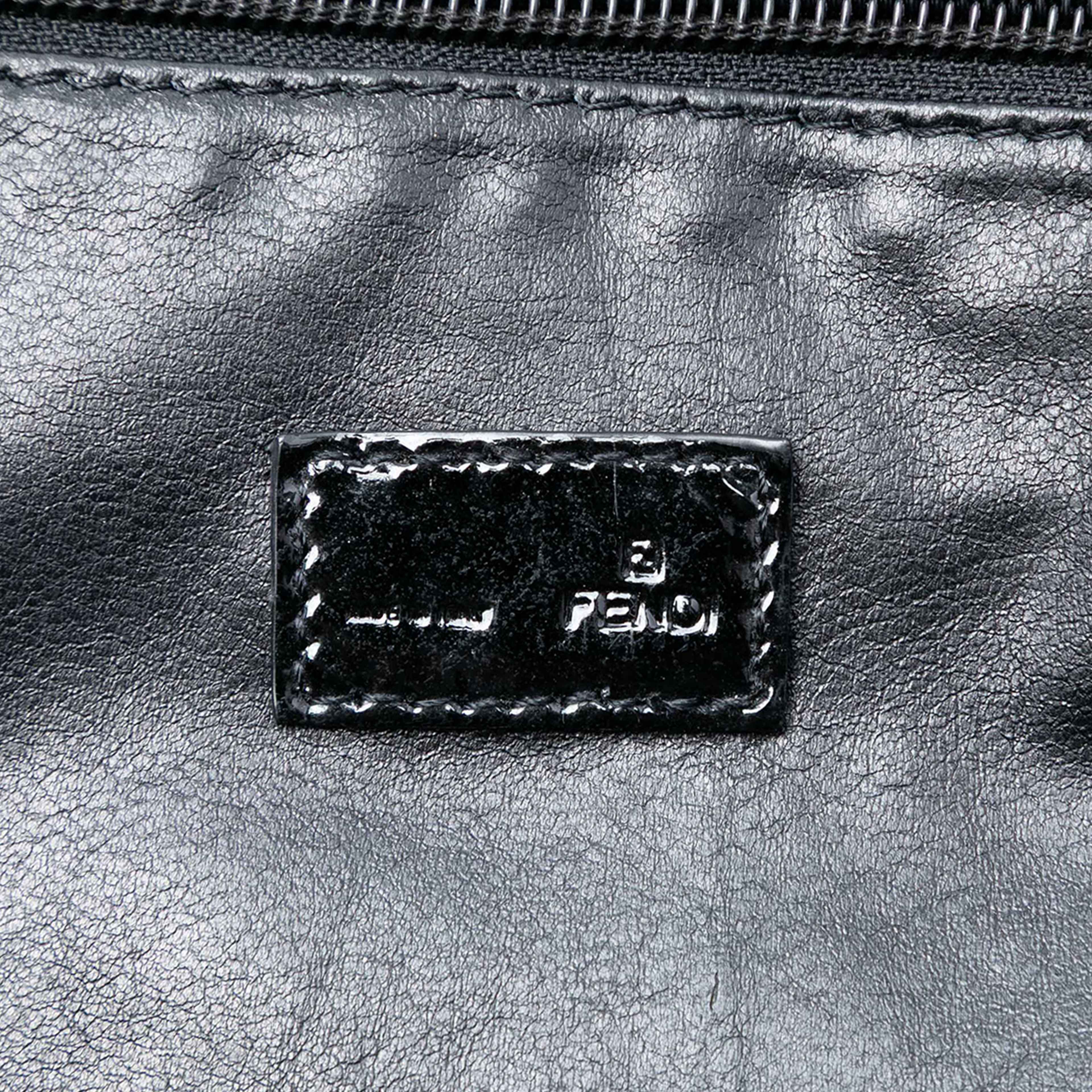 Fendi Zucca Canvas Chef Tote, från Luxclusif, i färgen brown. Klicka för att öppna bilden i stort format