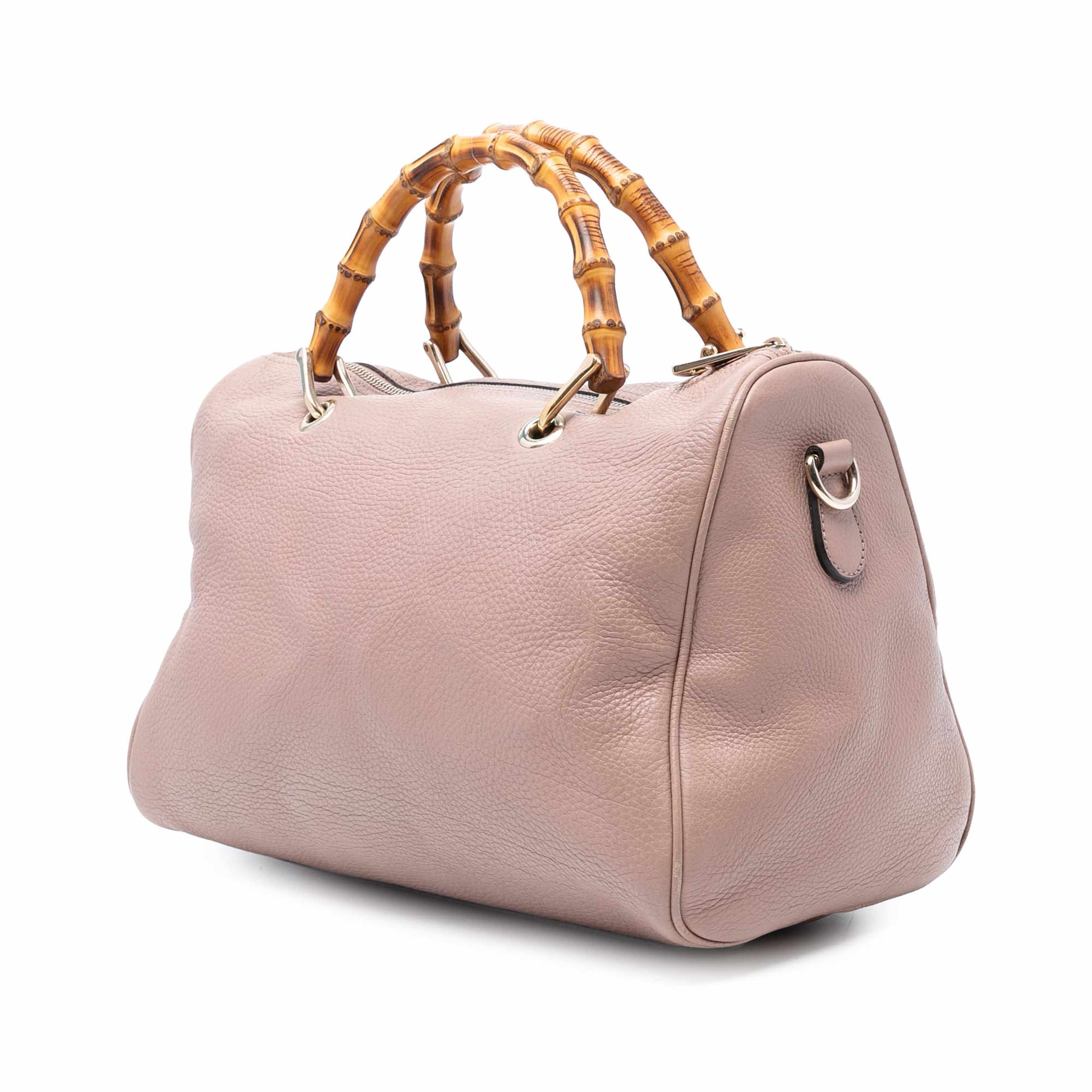 Gucci Medium Calfskin Bamboo Shopper Boston Bag, från Luxclusif, i färgen pink. Klicka för att öppna bilden i stort format