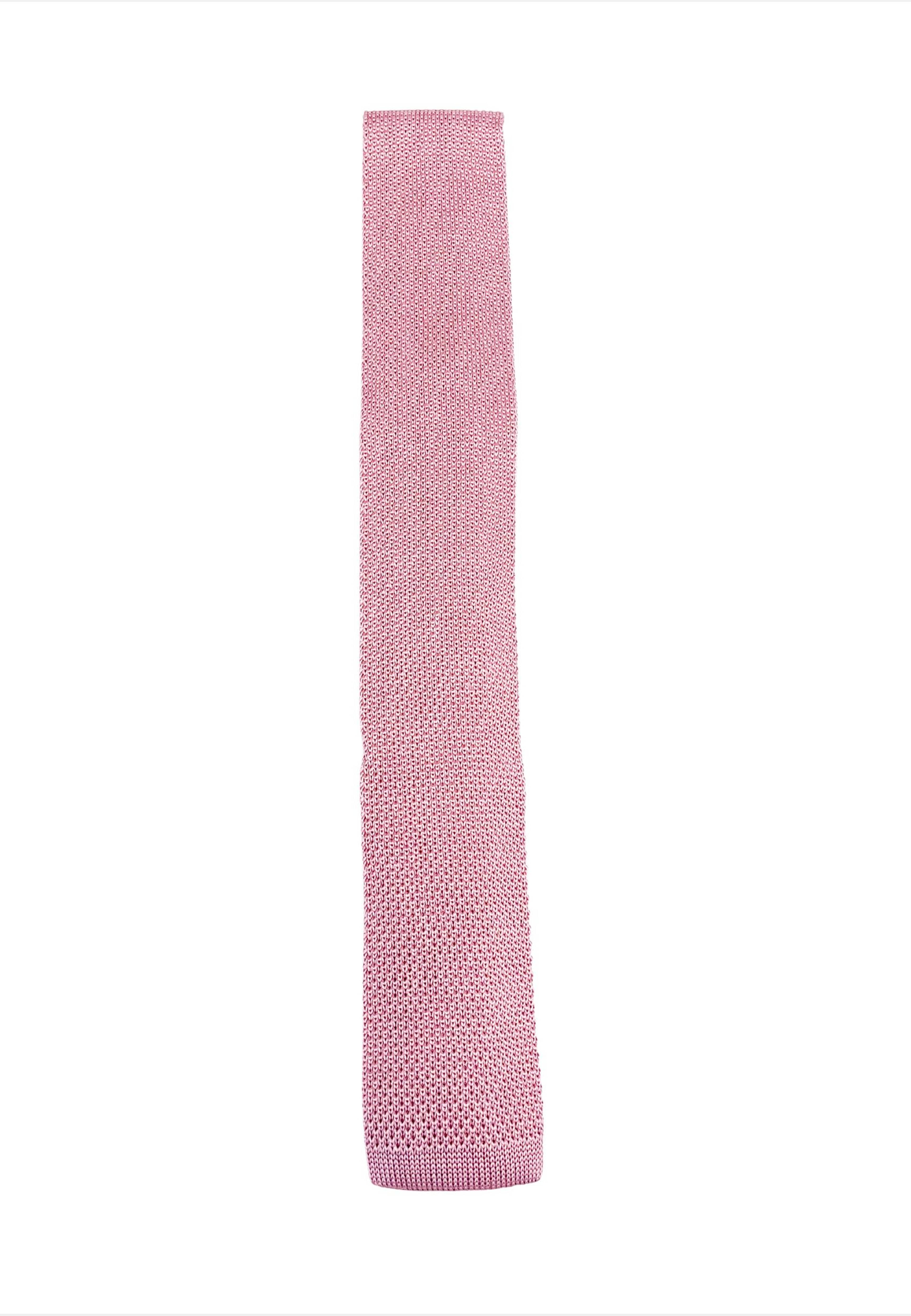 Silk Knitted Tie, från John Henric, i färgen pink. Klicka för att öppna bilden i stort format