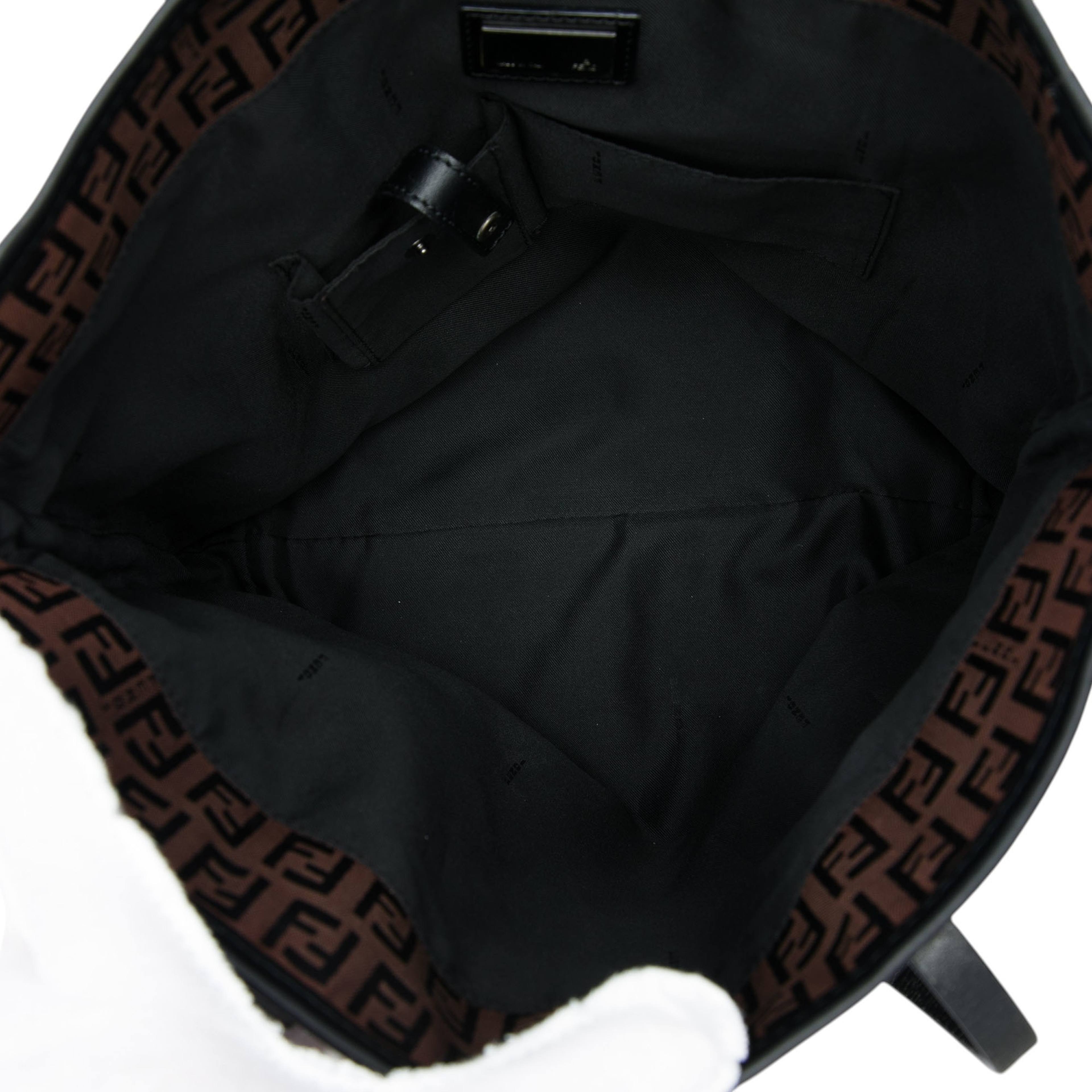 Fendi Zucchino Canvas Tote, från Luxclusif, i färgen brun. Klicka för att öppna bilden i stort format