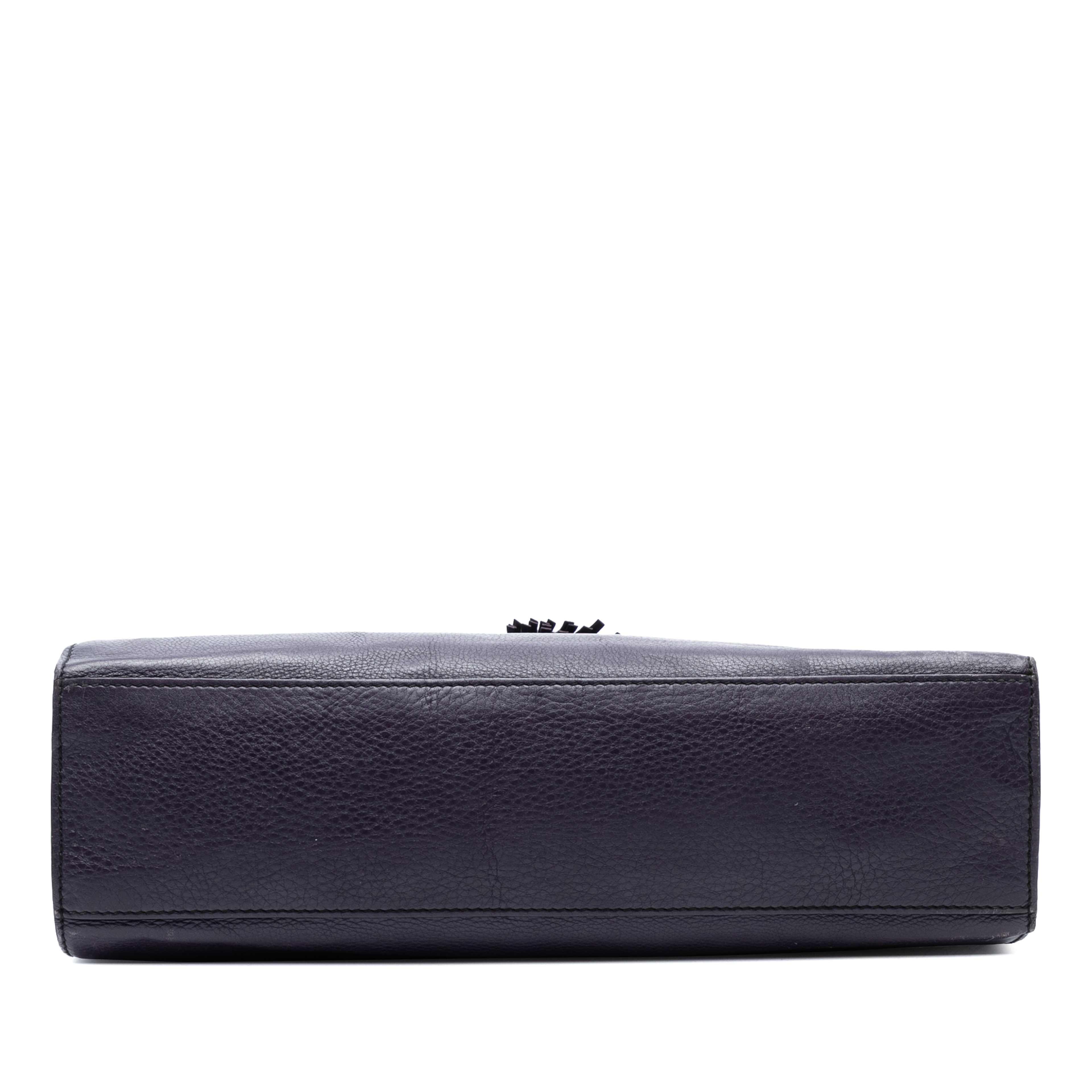 Gucci Large Leather Emily Shoulder Bag, från Luxclusif, i färgen purple. Klicka för att öppna bilden i stort format