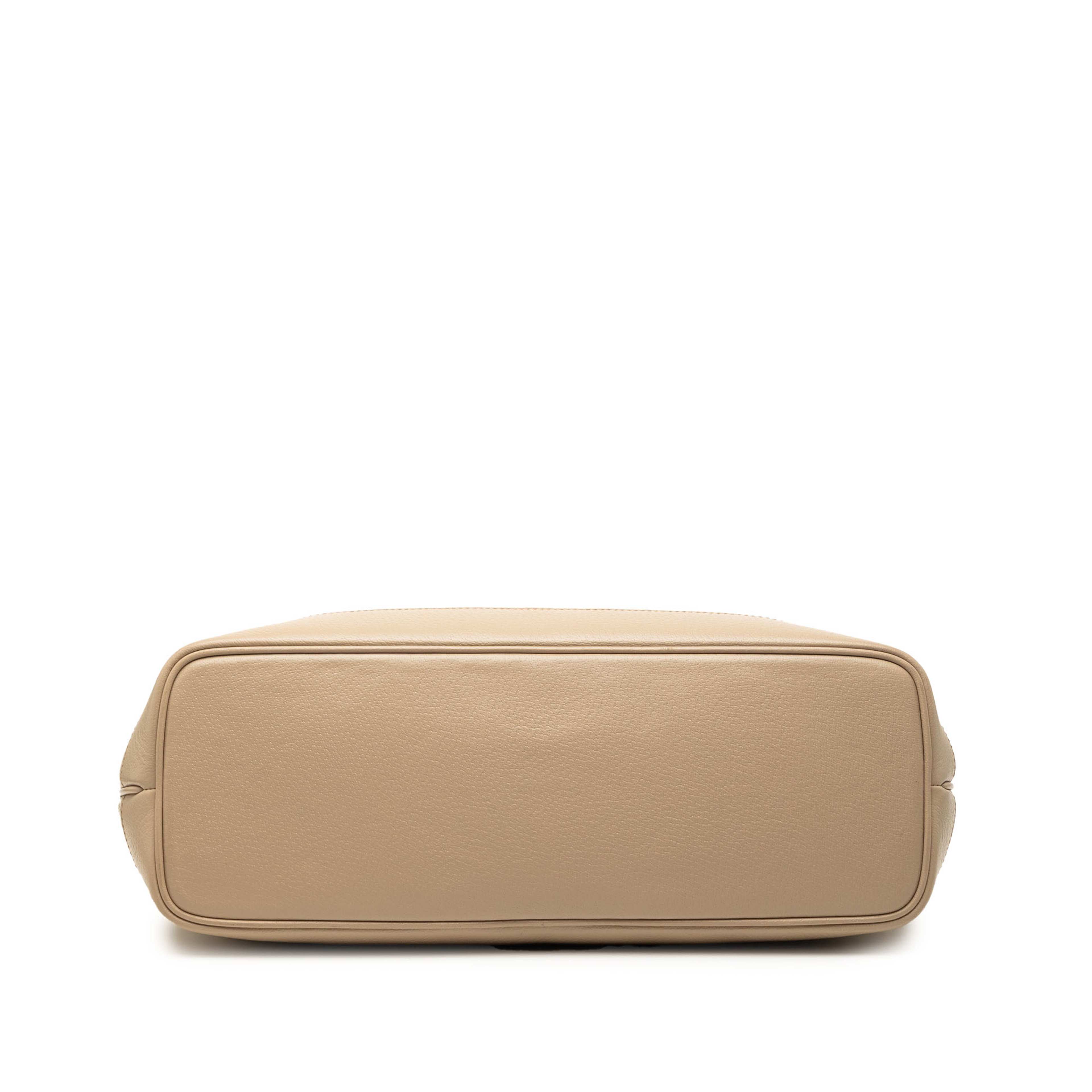 Gucci Medium Gg Supreme Ophidia Tote, från Luxclusif, i färgen beige. Klicka för att öppna bilden i stort format