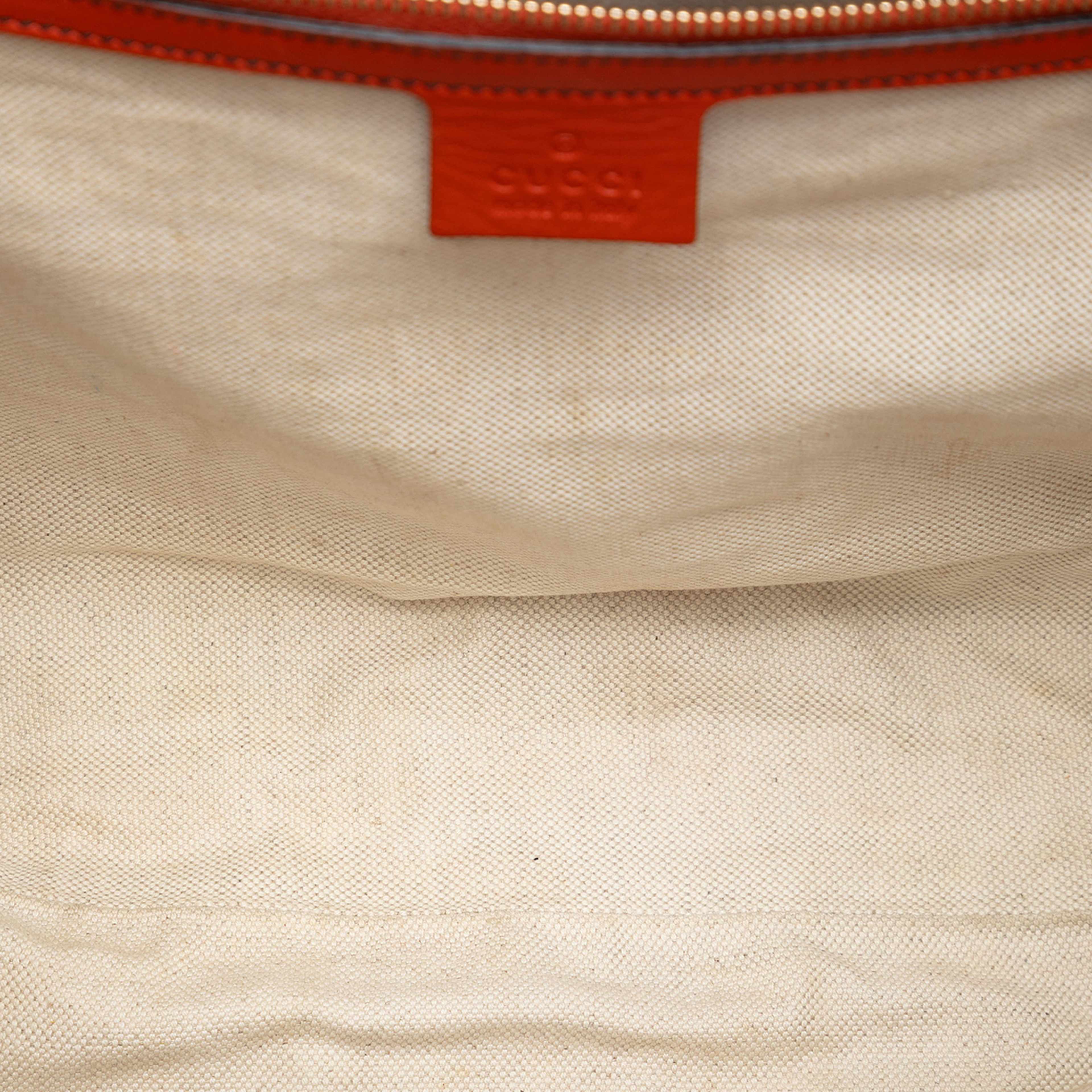 Gucci Large Guccissima Emily Shoulder Bag, från Luxclusif, i färgen dark orange. Klicka för att öppna bilden i stort format