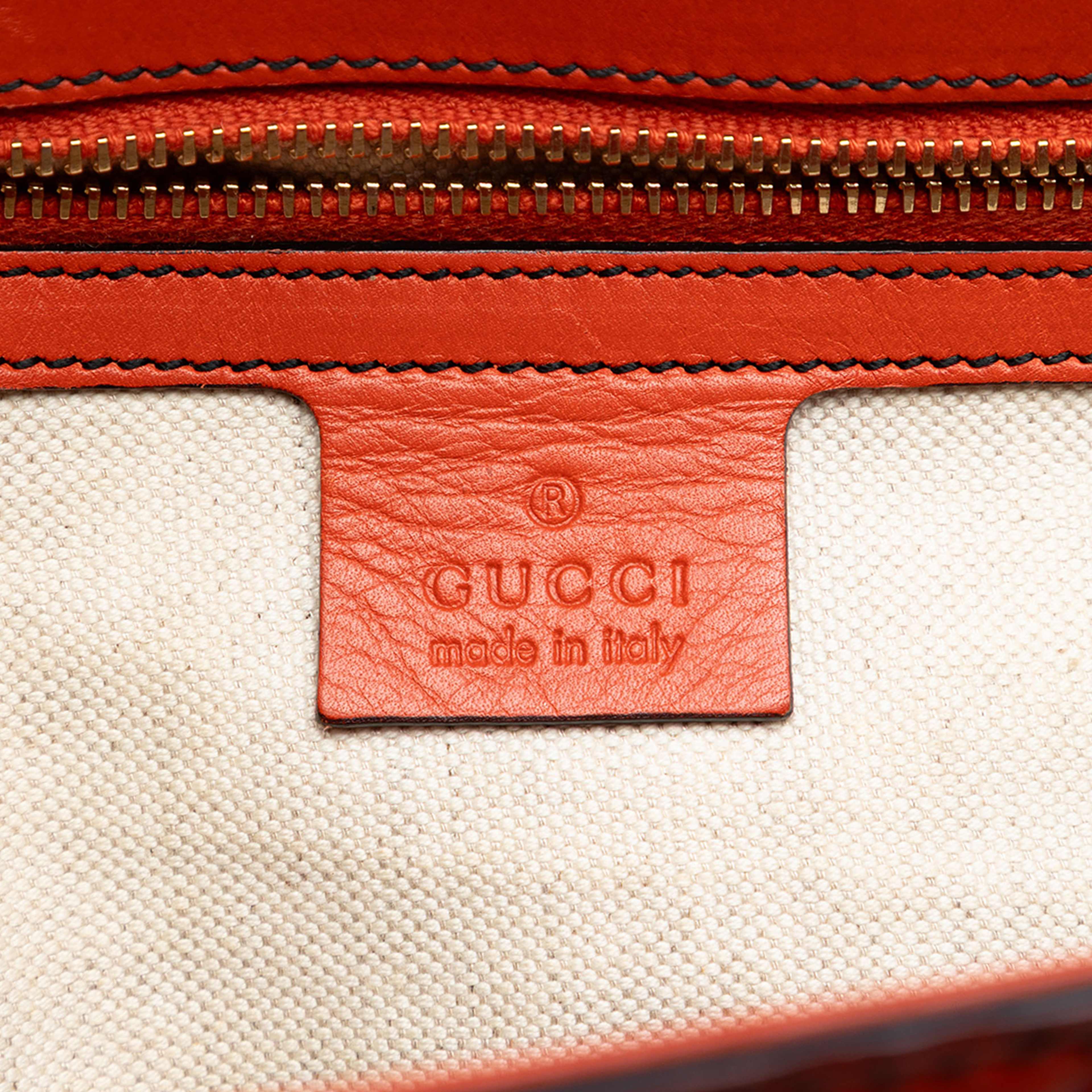 Gucci Large Guccissima Emily Shoulder Bag, från Luxclusif, i färgen dark orange. Klicka för att öppna bilden i stort format