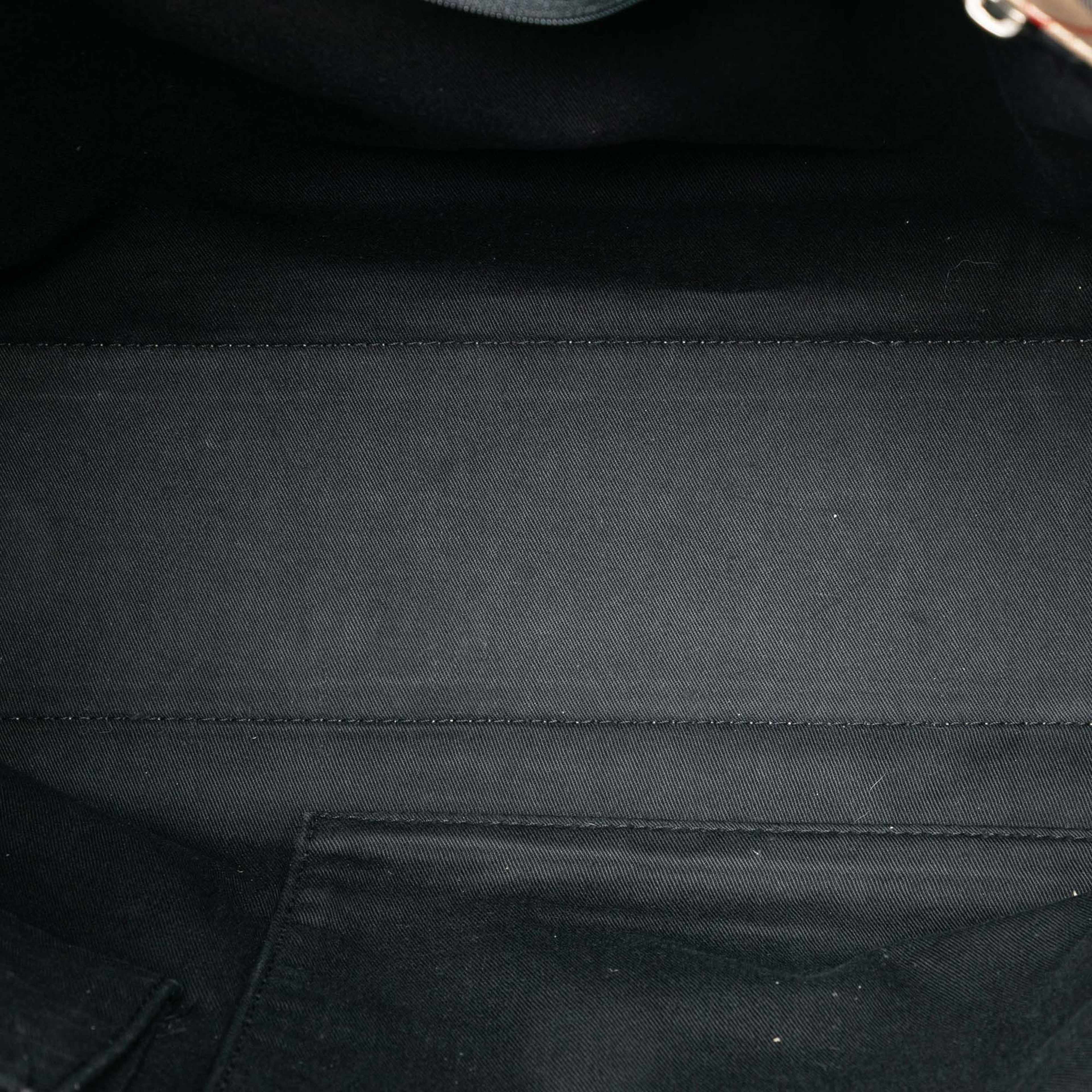 Burberry House Check Canvas Tote, från Luxclusif, i färgen beige. Klicka för att öppna bilden i stort format