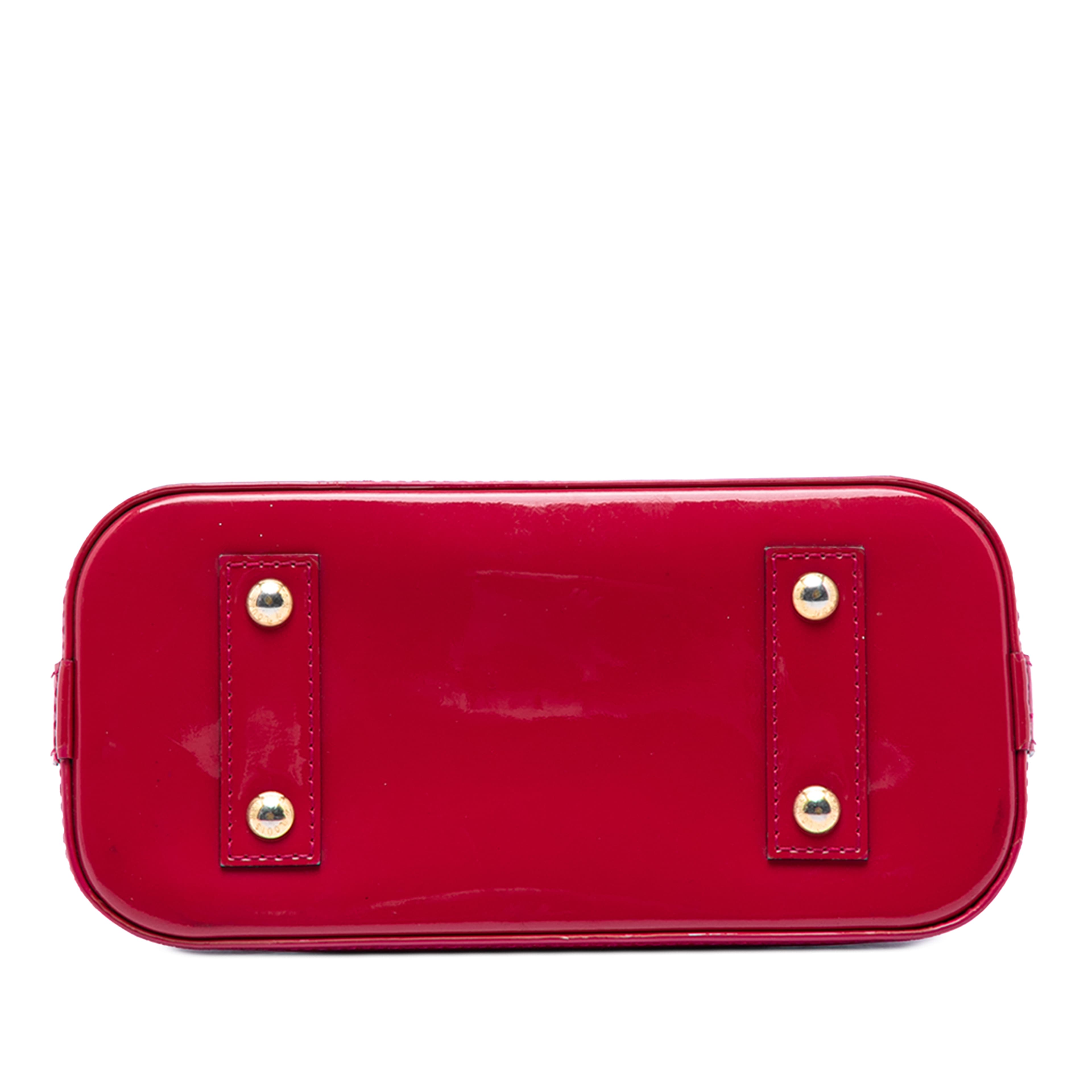 Louis Vuitton Monogram Vernis Alma Bb, från Luxclusif, i färgen rosa. Klicka för att öppna bilden i stort format