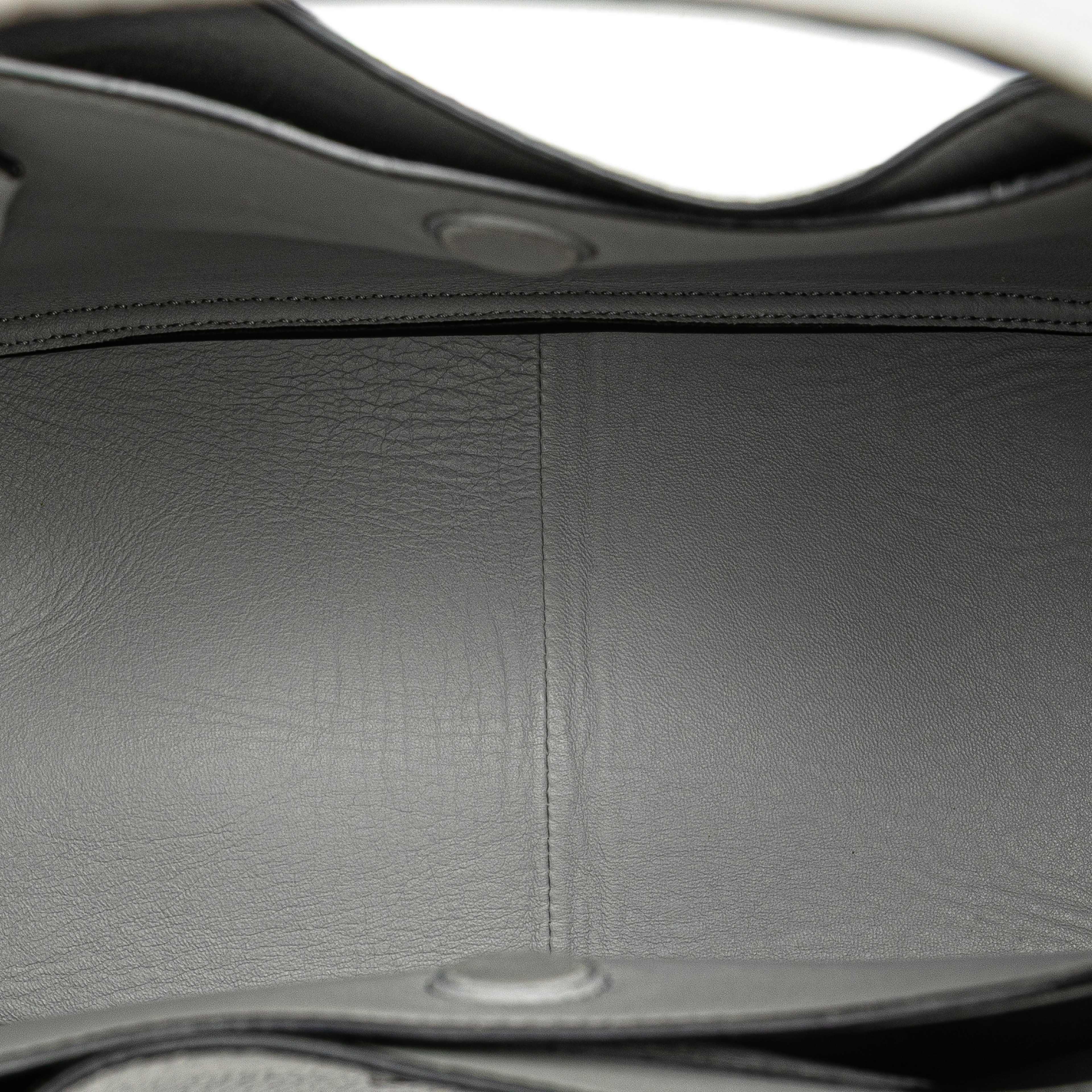 Prada Vitello Daino Dynamique Hobo
