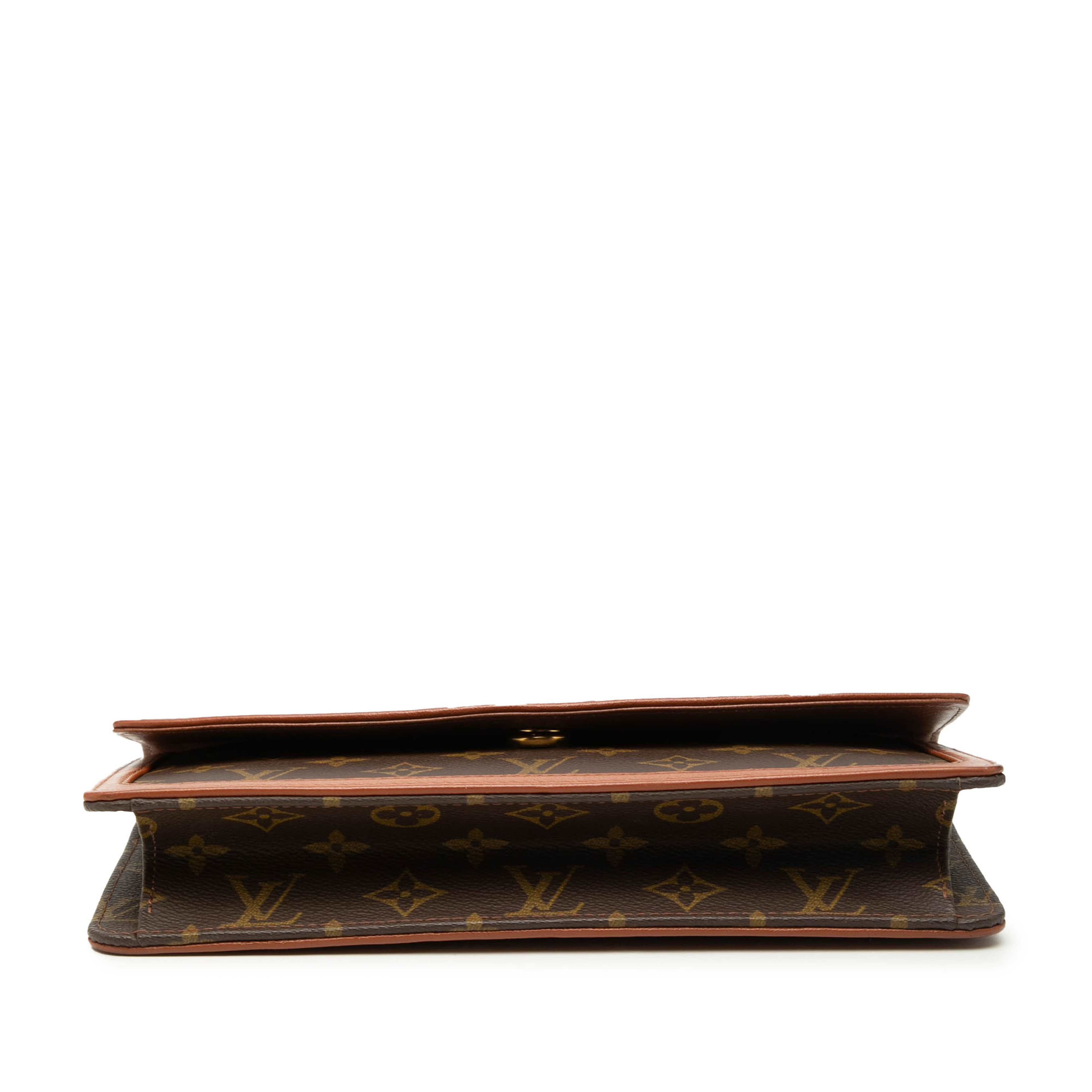 Louis Vuitton Monogram Pochette Dame Pm, från Luxclusif, i färgen brown. Klicka för att öppna bilden i stort format