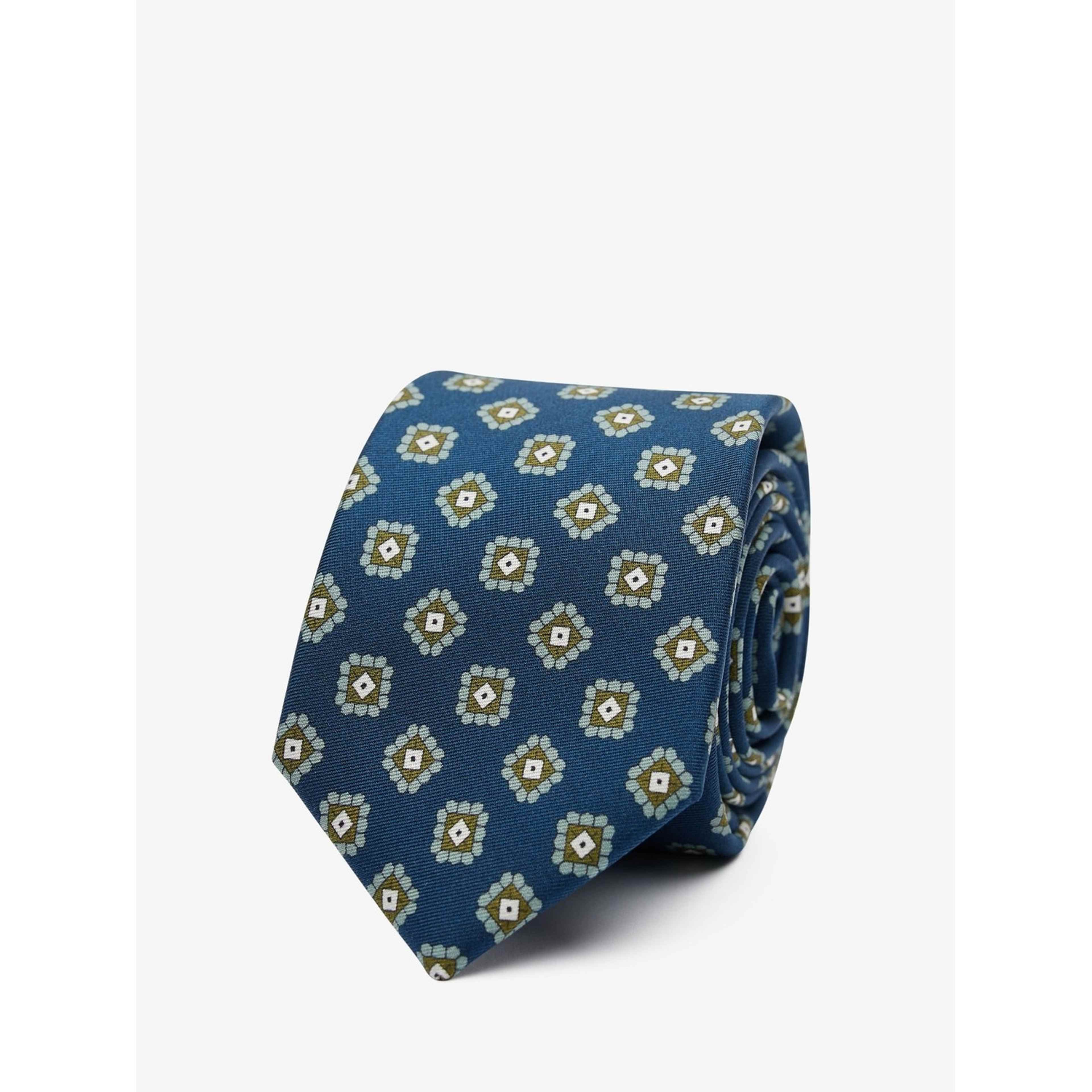 Tie Motif