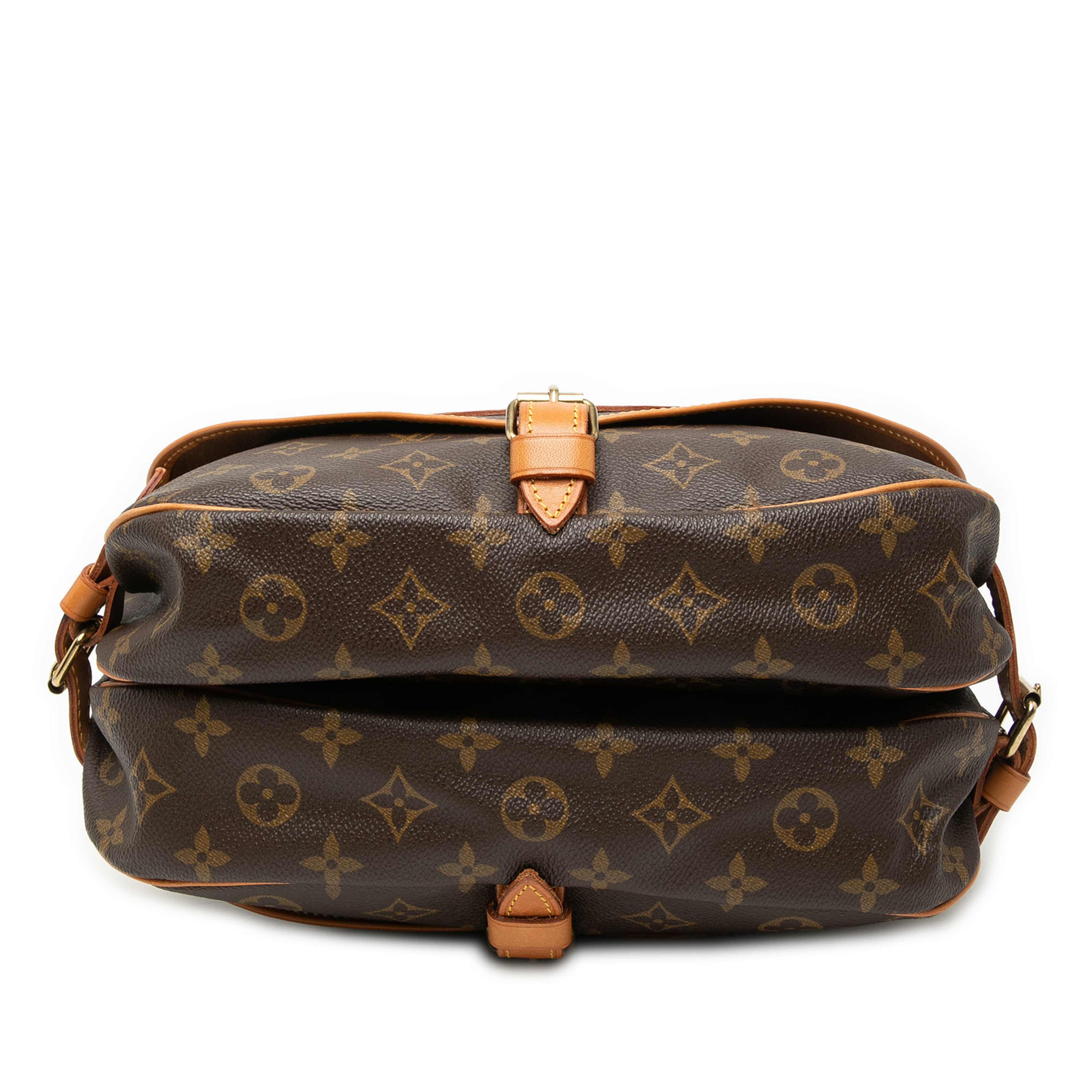 Louis Vuitton Monogram Saumur 30, från Luxclusif, i färgen brown. Klicka för att öppna bilden i stort format