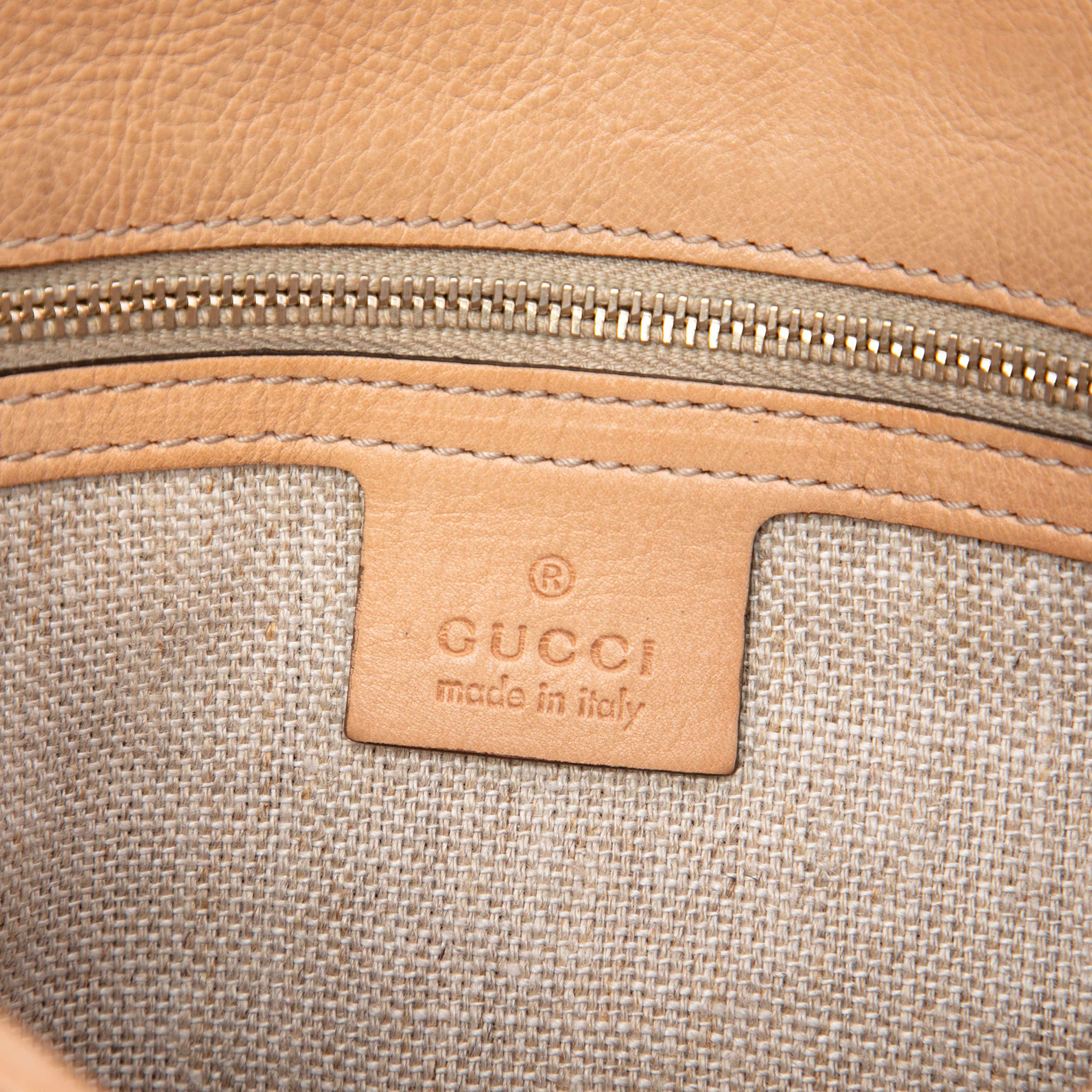 Gucci Gg Canvas Marrakech Crossbody, från Luxclusif, i färgen beige. Klicka för att öppna bilden i stort format