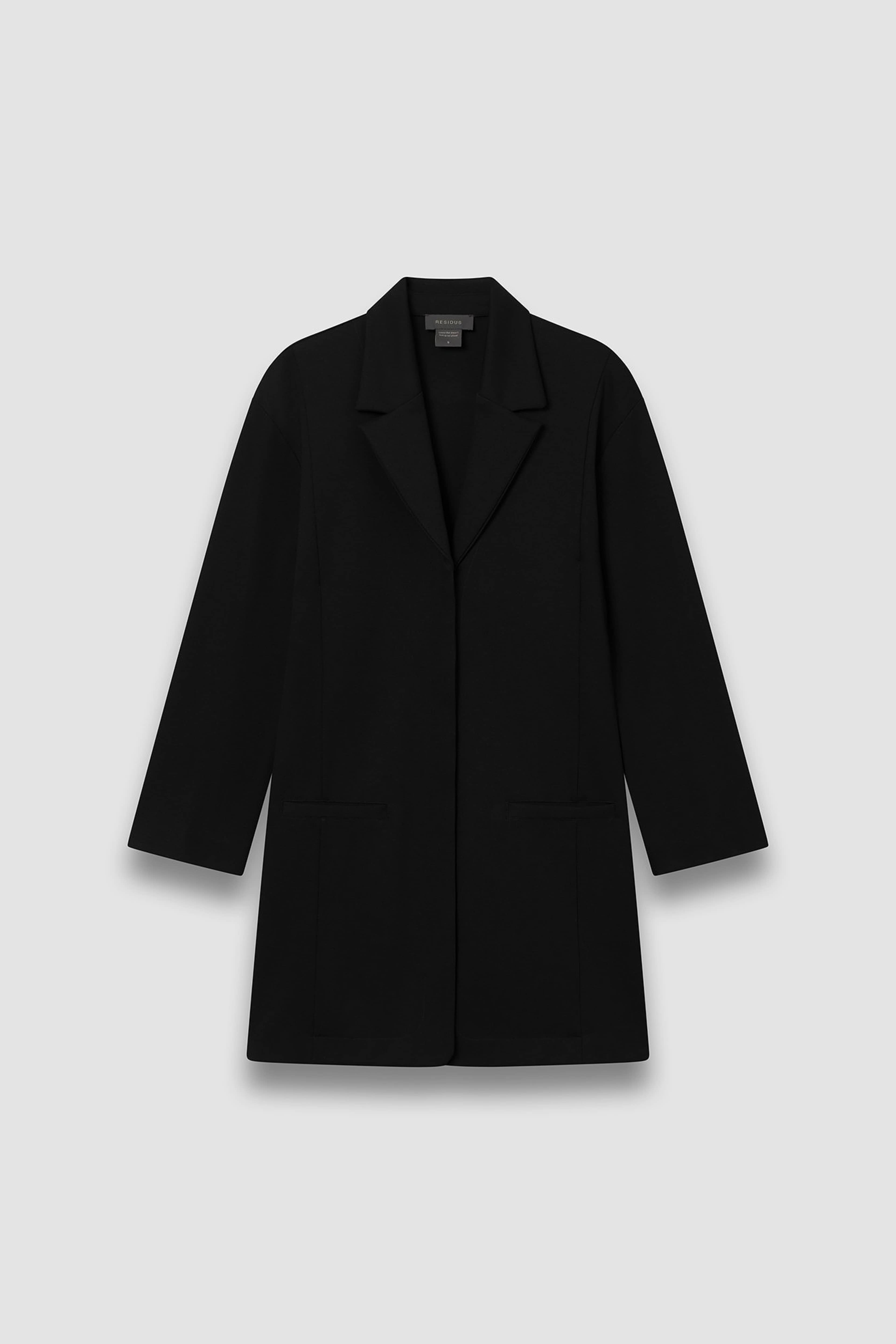 Arvida Blazer Dress - Black, från Residus, i färgen black. Klicka för att öppna bilden i stort format