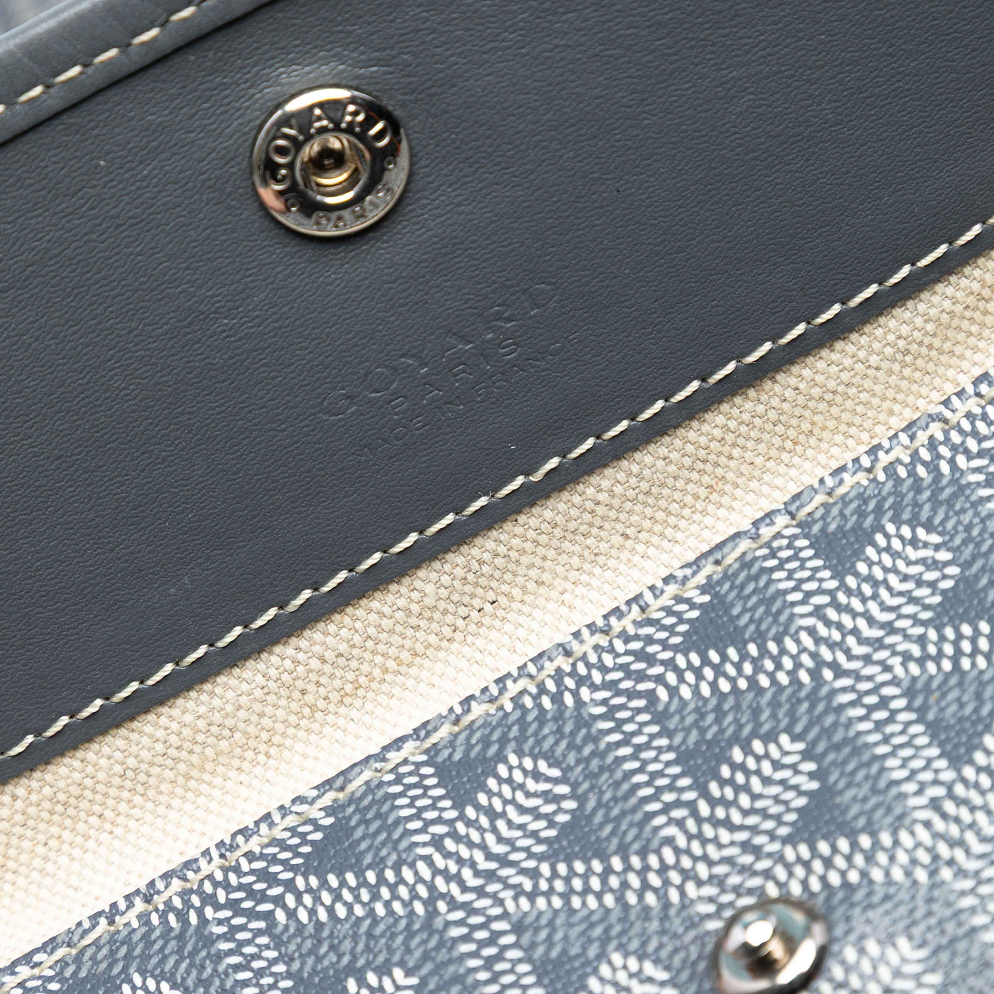 Goyard Goyardine Saint Louis Gm, från Luxclusif, i färgen gray. Klicka för att öppna bilden i stort format