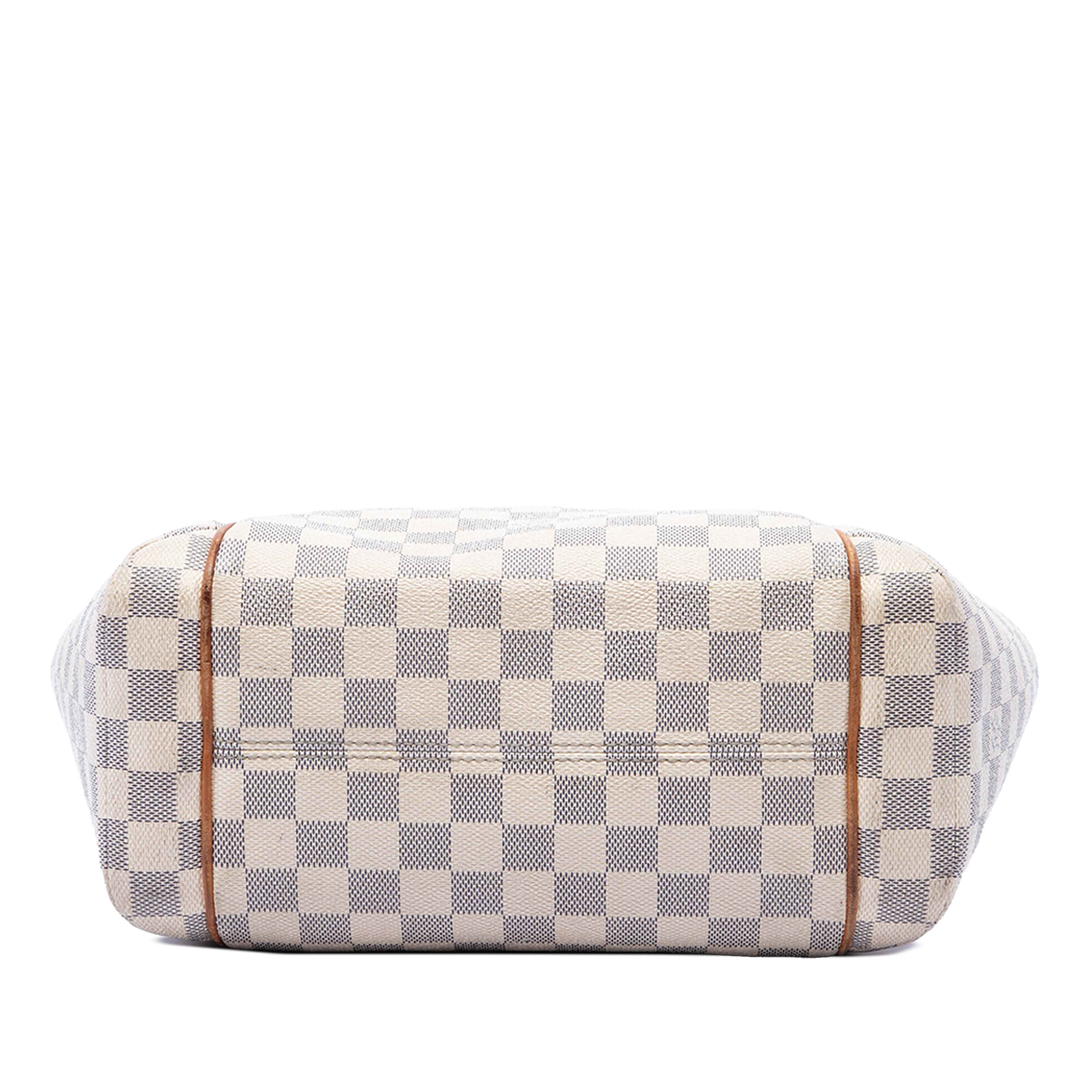 Louis Vuitton Damier Azur Totally Pm, från Luxclusif, i färgen vit. Klicka för att öppna bilden i stort format