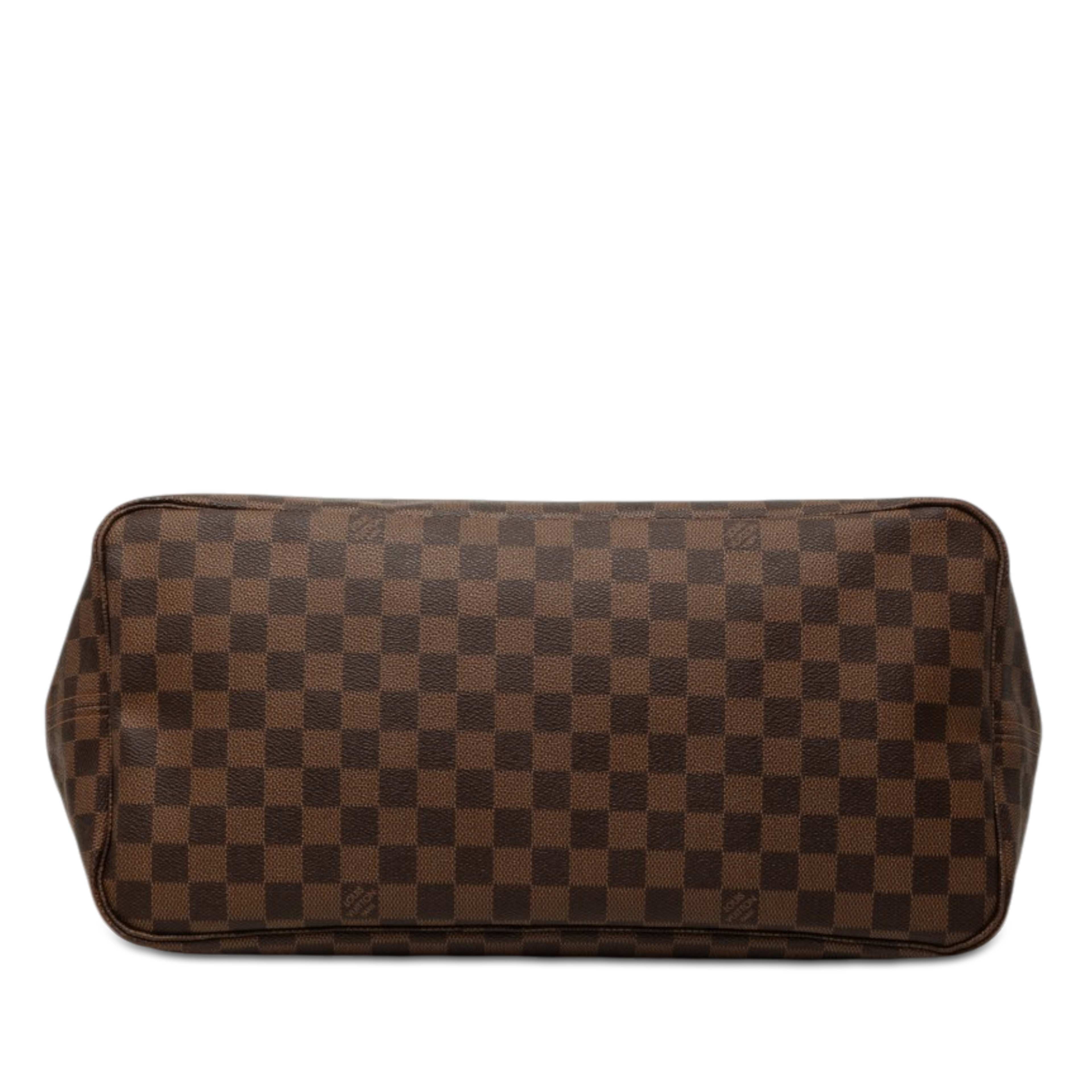 Louis Vuitton Damier Ebene Neverfull Gm, från Luxclusif, i färgen brun. Klicka för att öppna bilden i stort format