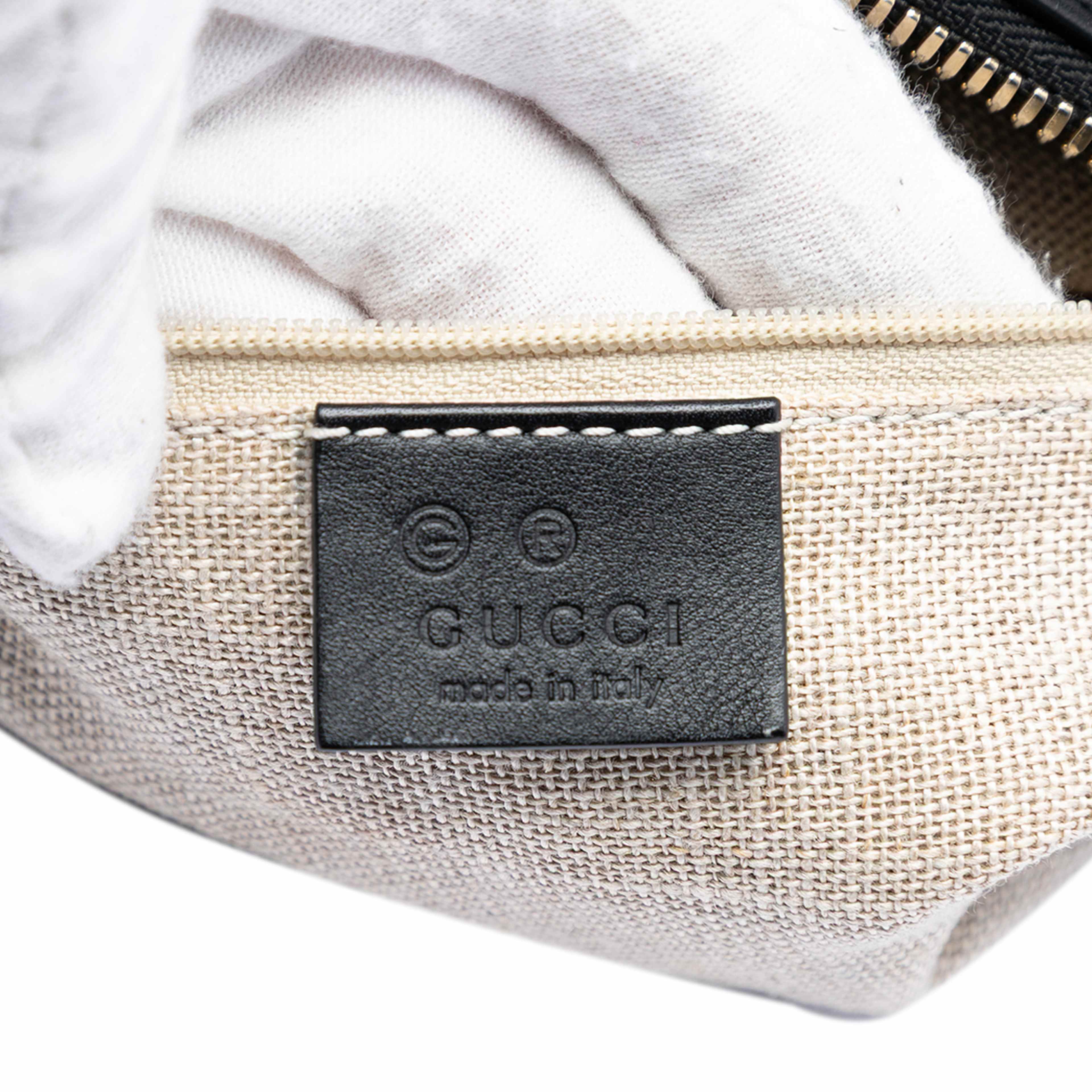 Gucci Large Microguccissima Dome Satchel, från Luxclusif, i färgen black. Klicka för att öppna bilden i stort format