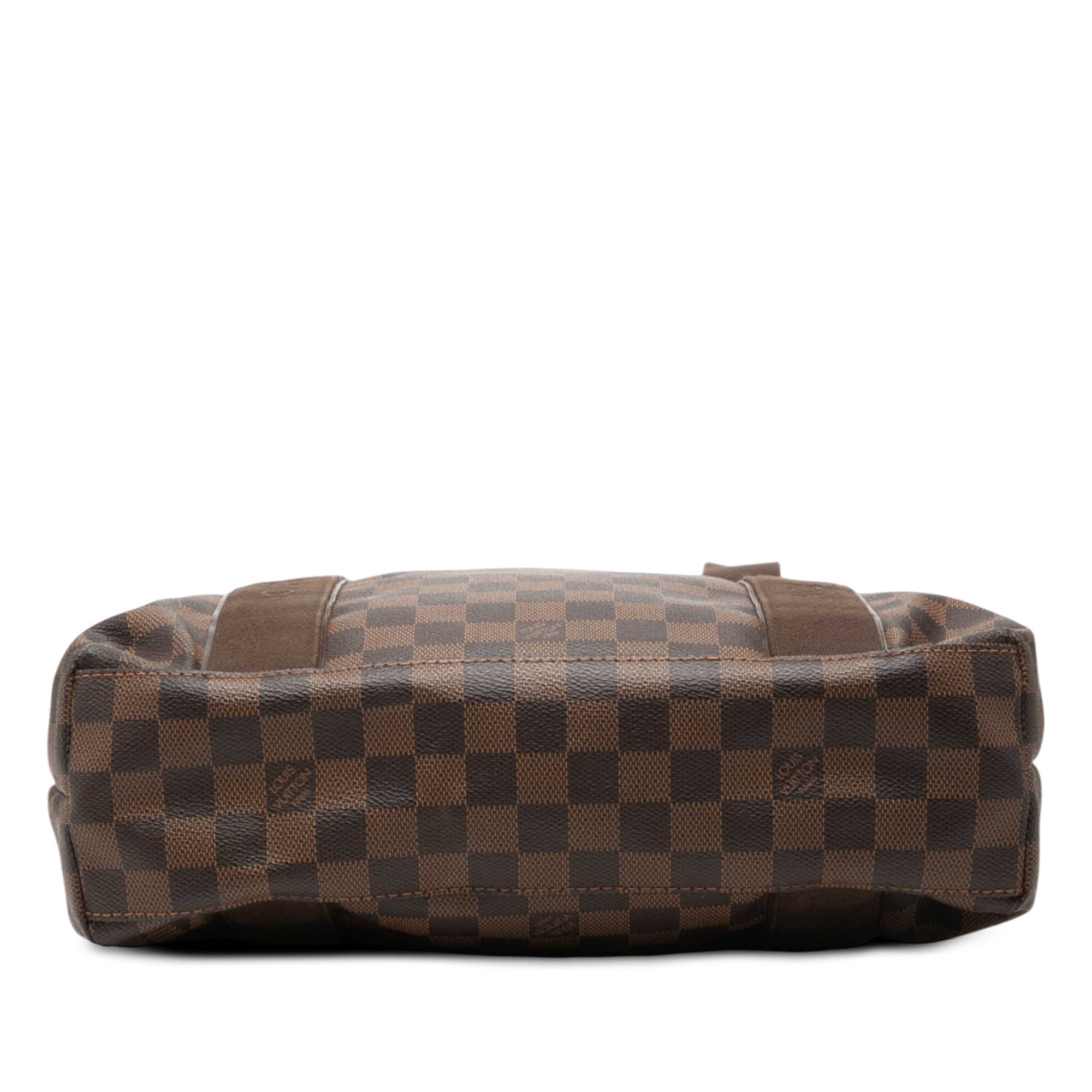 Louis Vuitton Damier Ebene Cabas Beaubourg, från Luxclusif, i färgen brun. Klicka för att öppna bilden i stort format