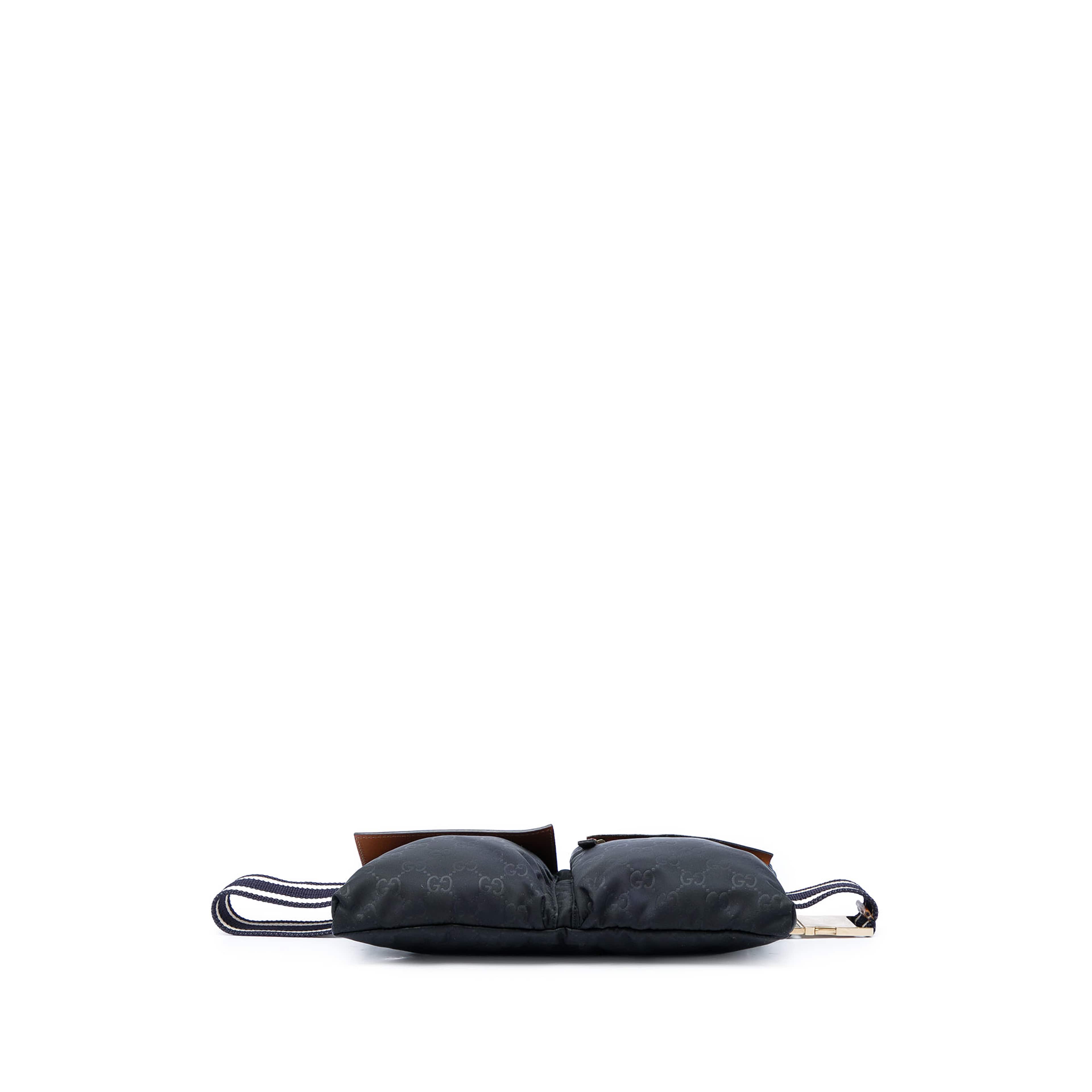 Gucci Gg Nylon Web Double Pocket Belt Bag, från Luxclusif, i färgen svart. Klicka för att öppna bilden i stort format