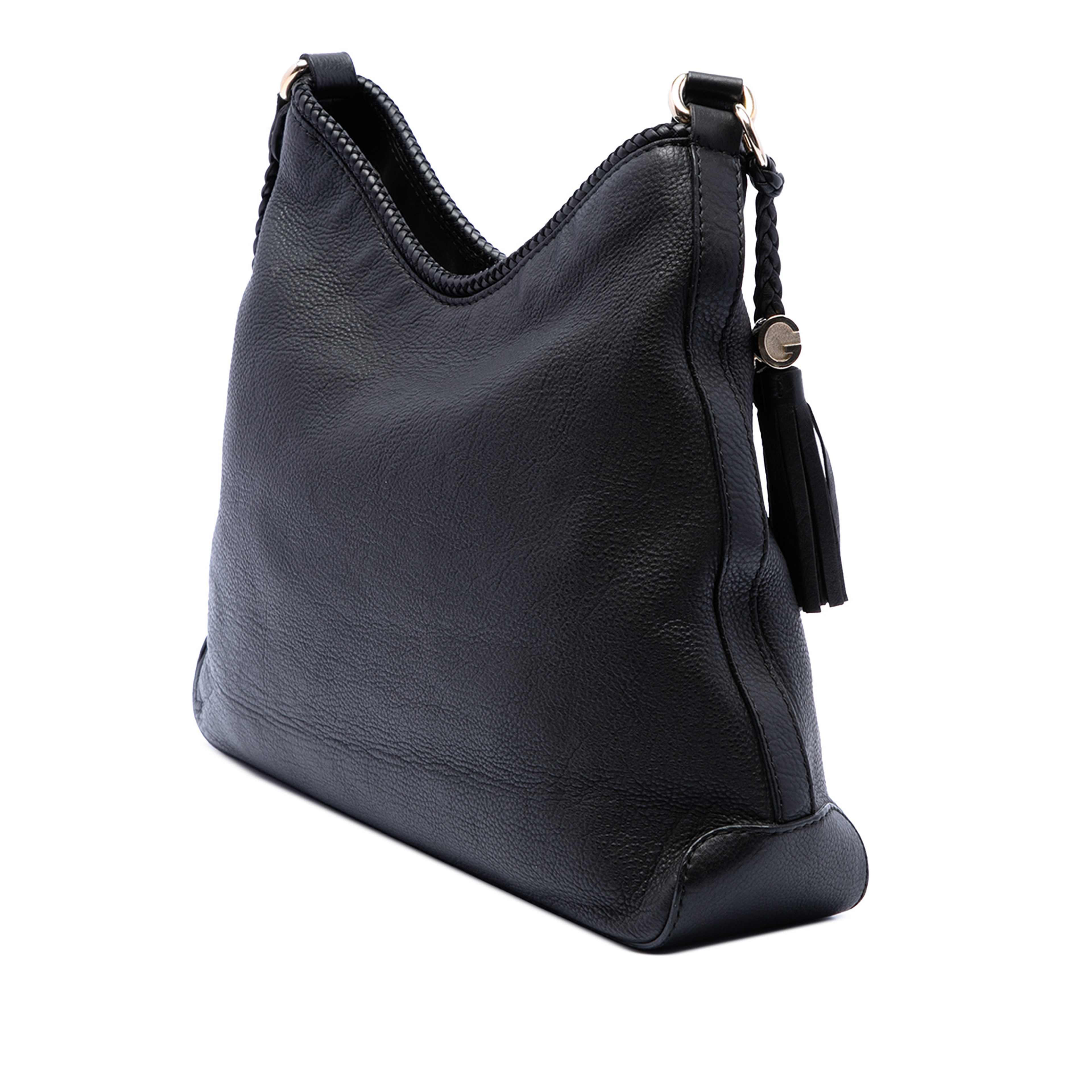Gucci Calfskin Marrakech Shoulder Bag, från Luxclusif, i färgen svart. Klicka för att öppna bilden i stort format