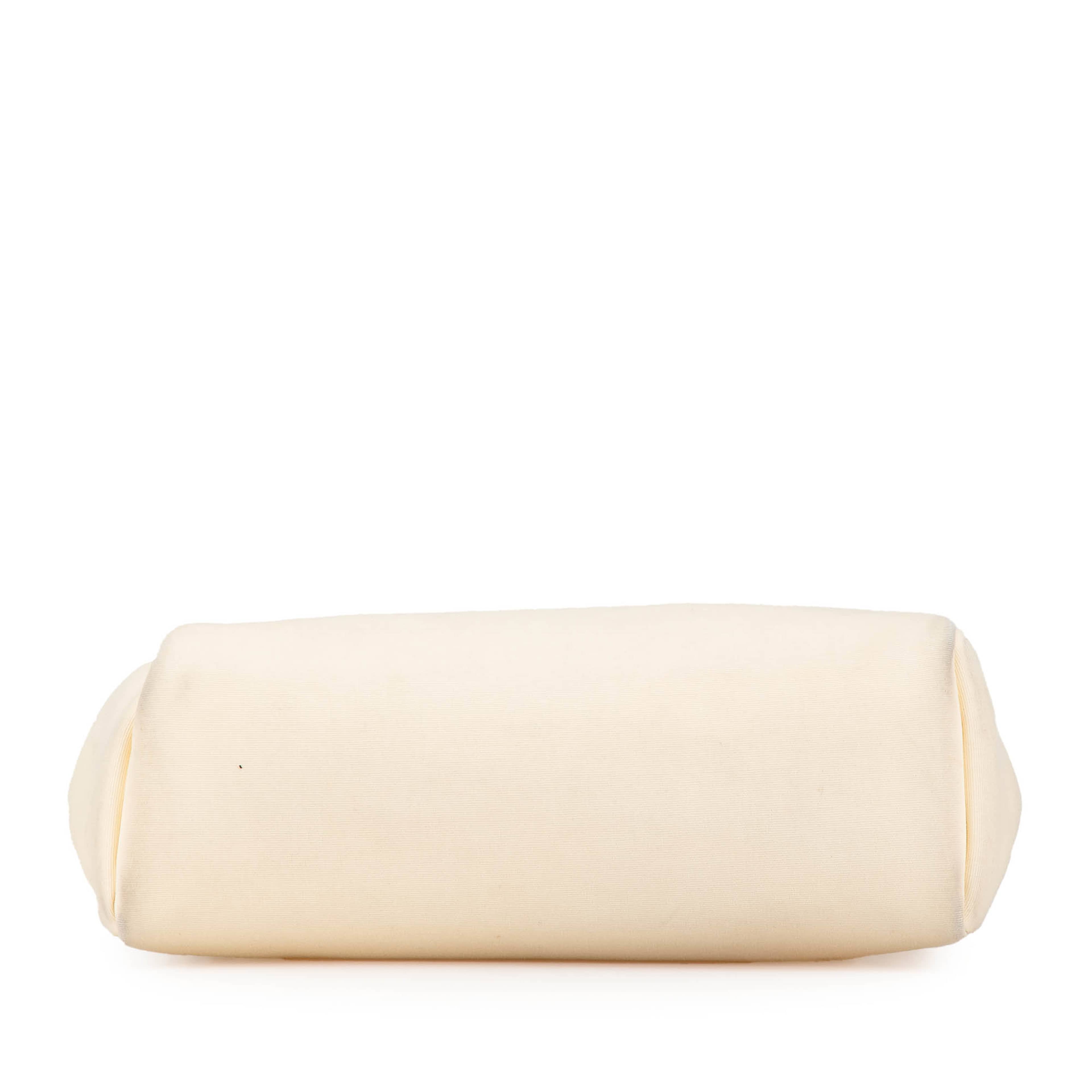 Hermès Toile Herbag Zip 31, från Luxclusif, i färgen beige. Klicka för att öppna bilden i stort format