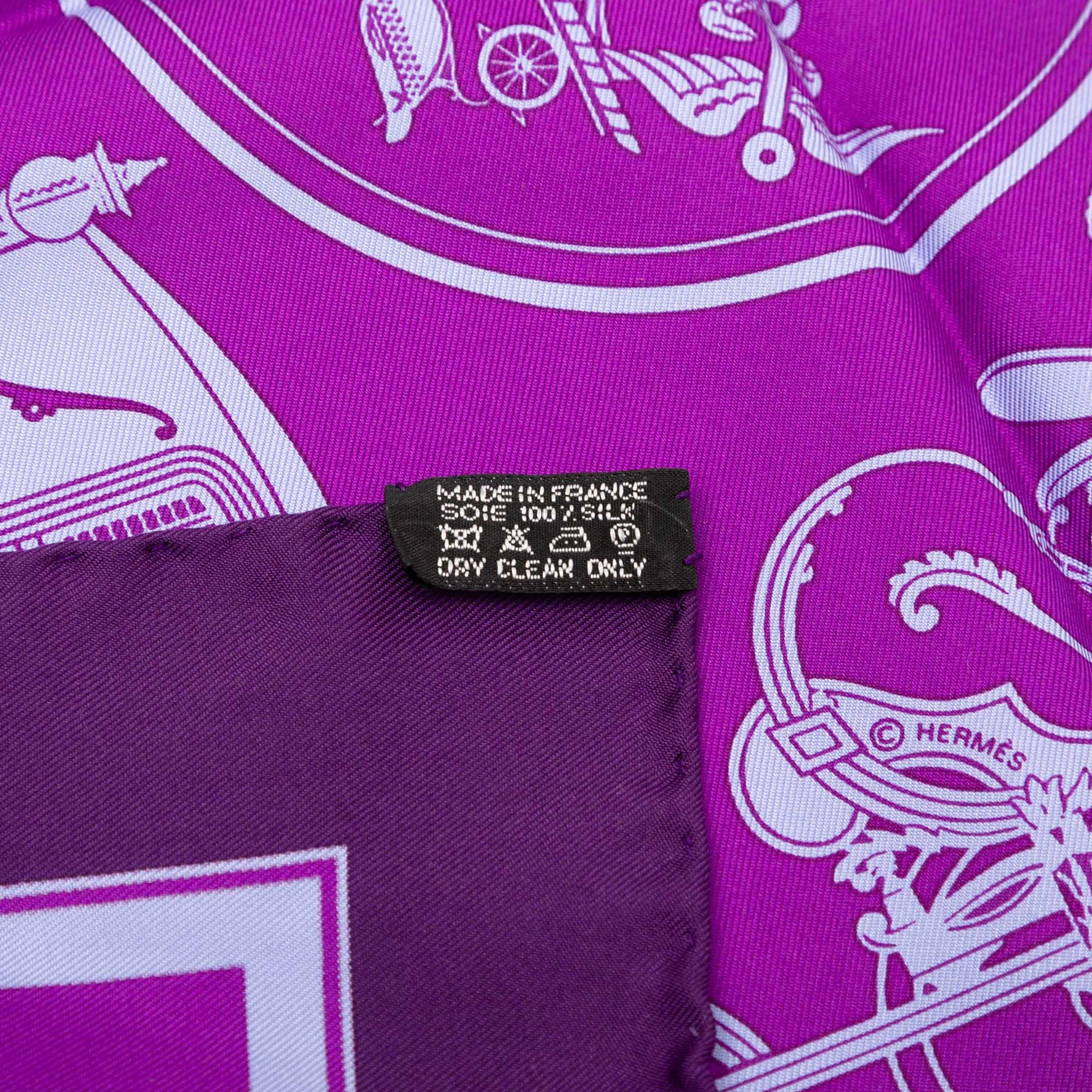 Hermès Ex-libris Silk Scarf, från Luxclusif, i färgen purple. Klicka för att öppna bilden i stort format