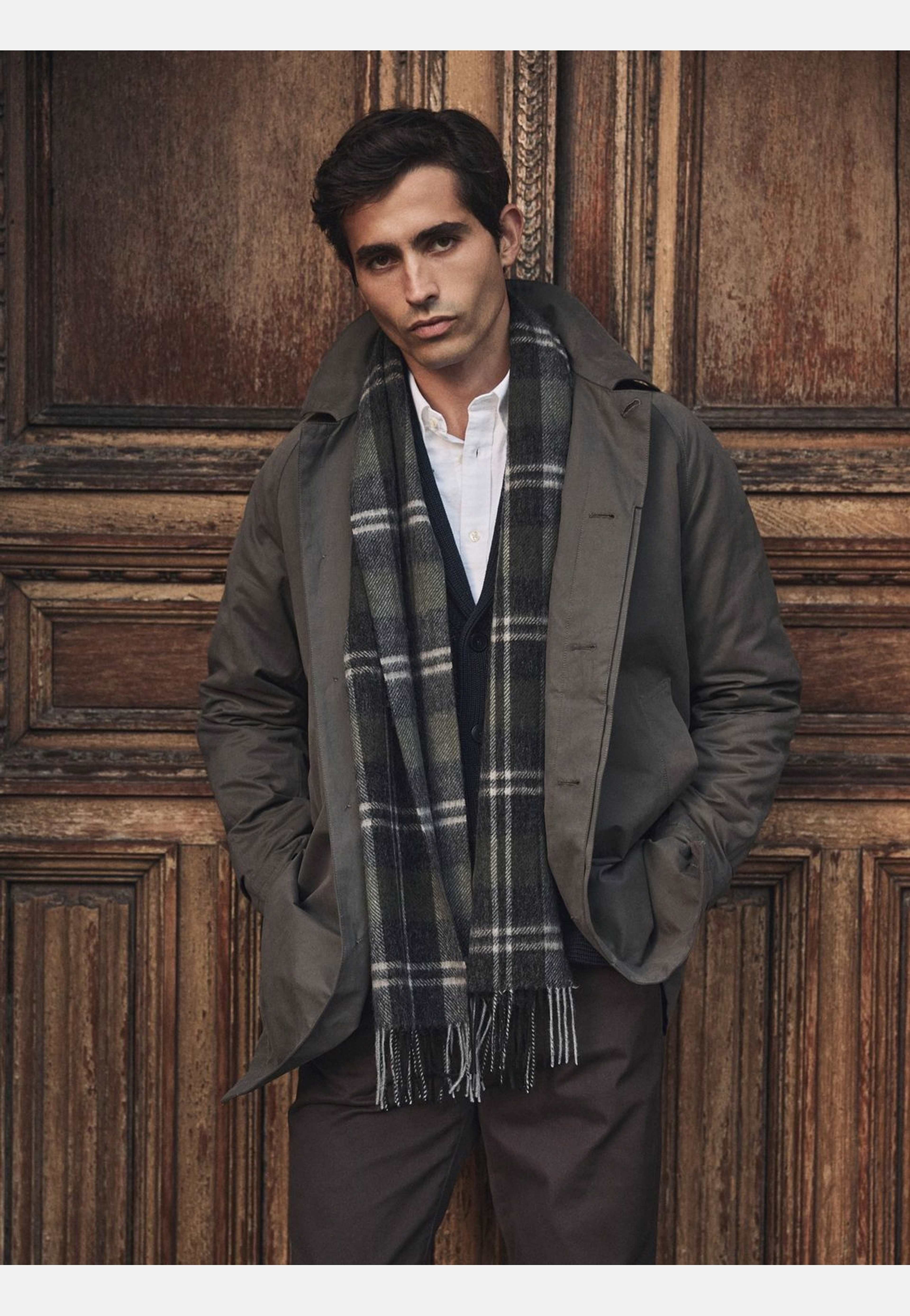 Wool Check Winter Scarf, från John Henric, i färgen green. Klicka för att öppna bilden i stort format