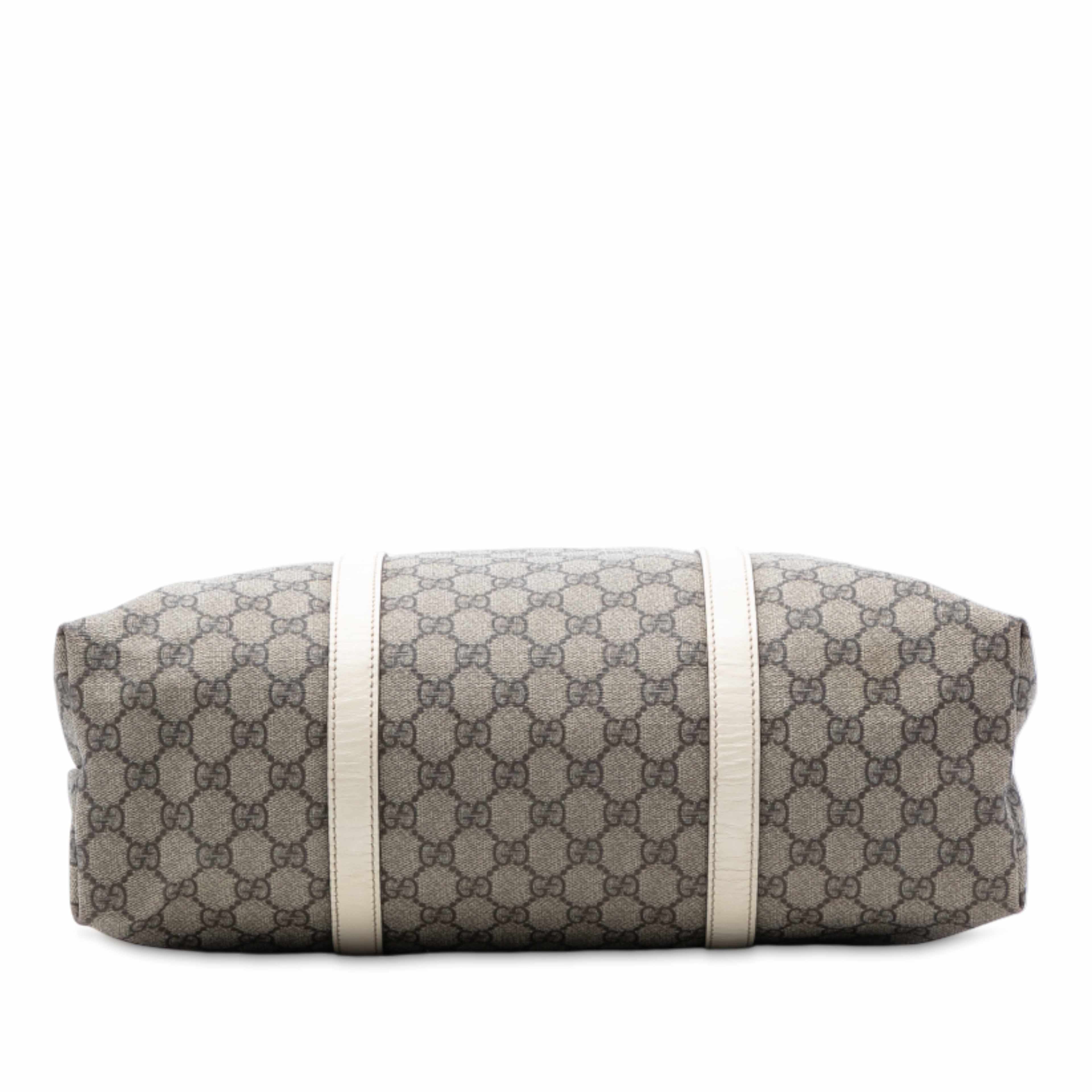 Gucci Gg Supreme Joy Vertical Tote, från Luxclusif, i färgen beige. Klicka för att öppna bilden i stort format