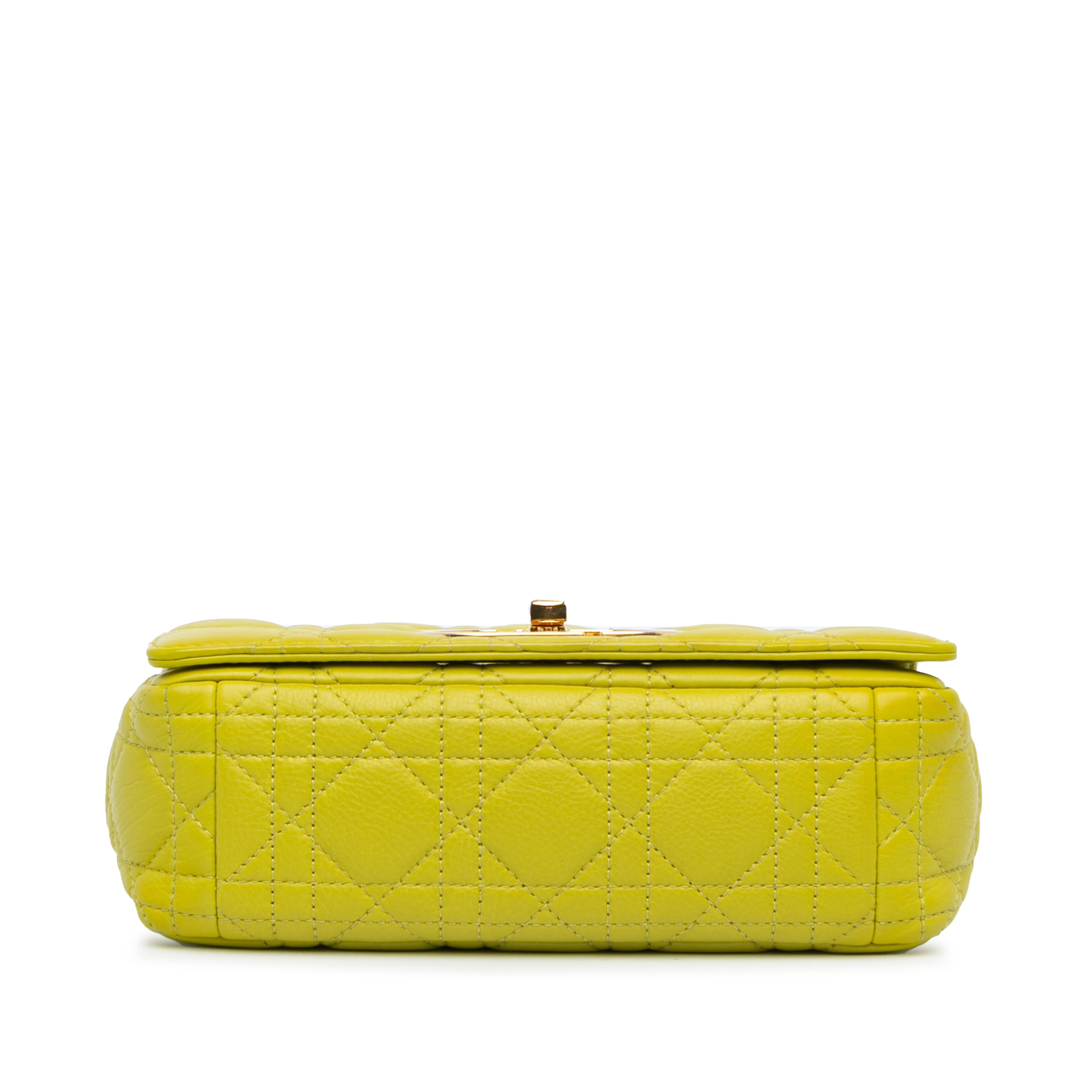 Dior Small Calfskin Cannage Caro Bag, från Luxclusif, i färgen gul. Klicka för att öppna bilden i stort format