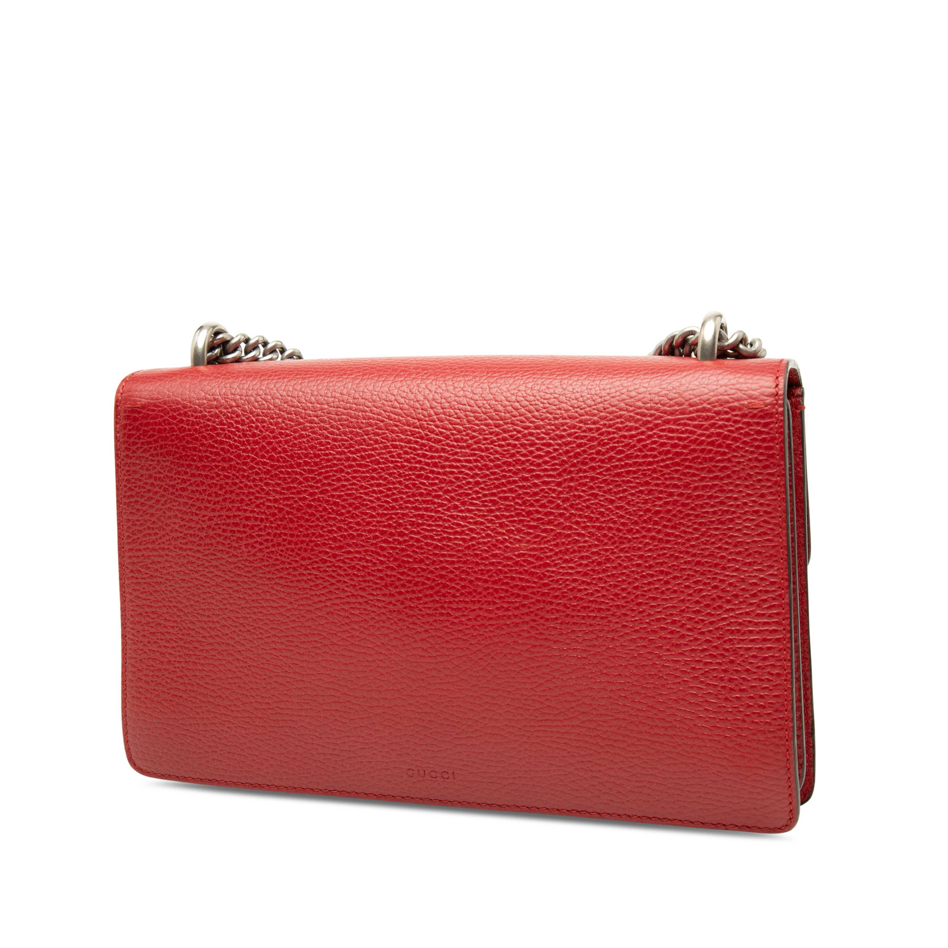 Gucci Medium Calfskin Dionysus Shoulder Bag, från Luxclusif, i färgen röd. Klicka för att öppna bilden i stort format