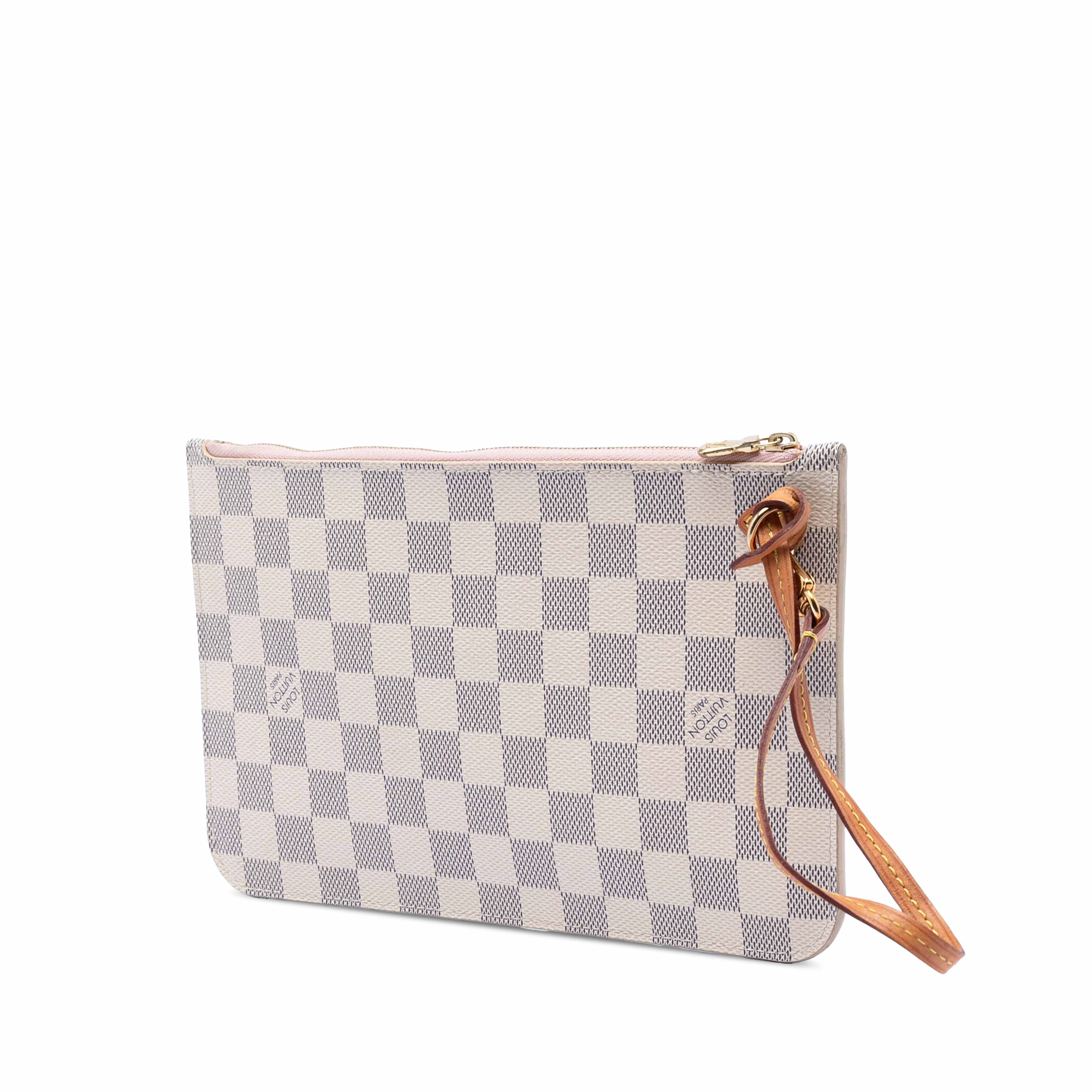 Louis Vuitton Damier Azur Neverfull Pouch Mm, från Luxclusif, i färgen white. Klicka för att öppna bilden i stort format