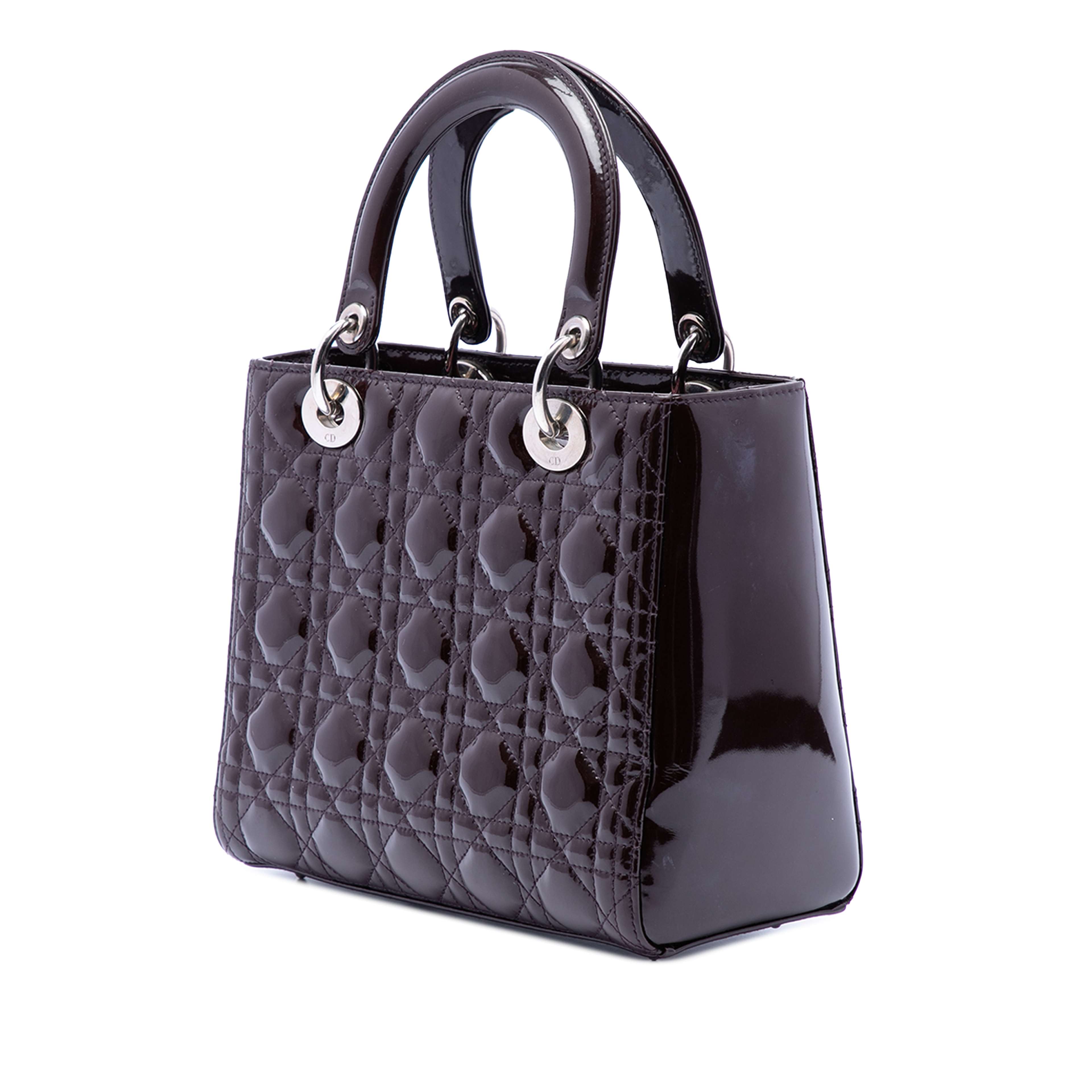 Dior Medium Patent Cannage Lady Dior, från Luxclusif, i färgen purpur. Klicka för att öppna bilden i stort format