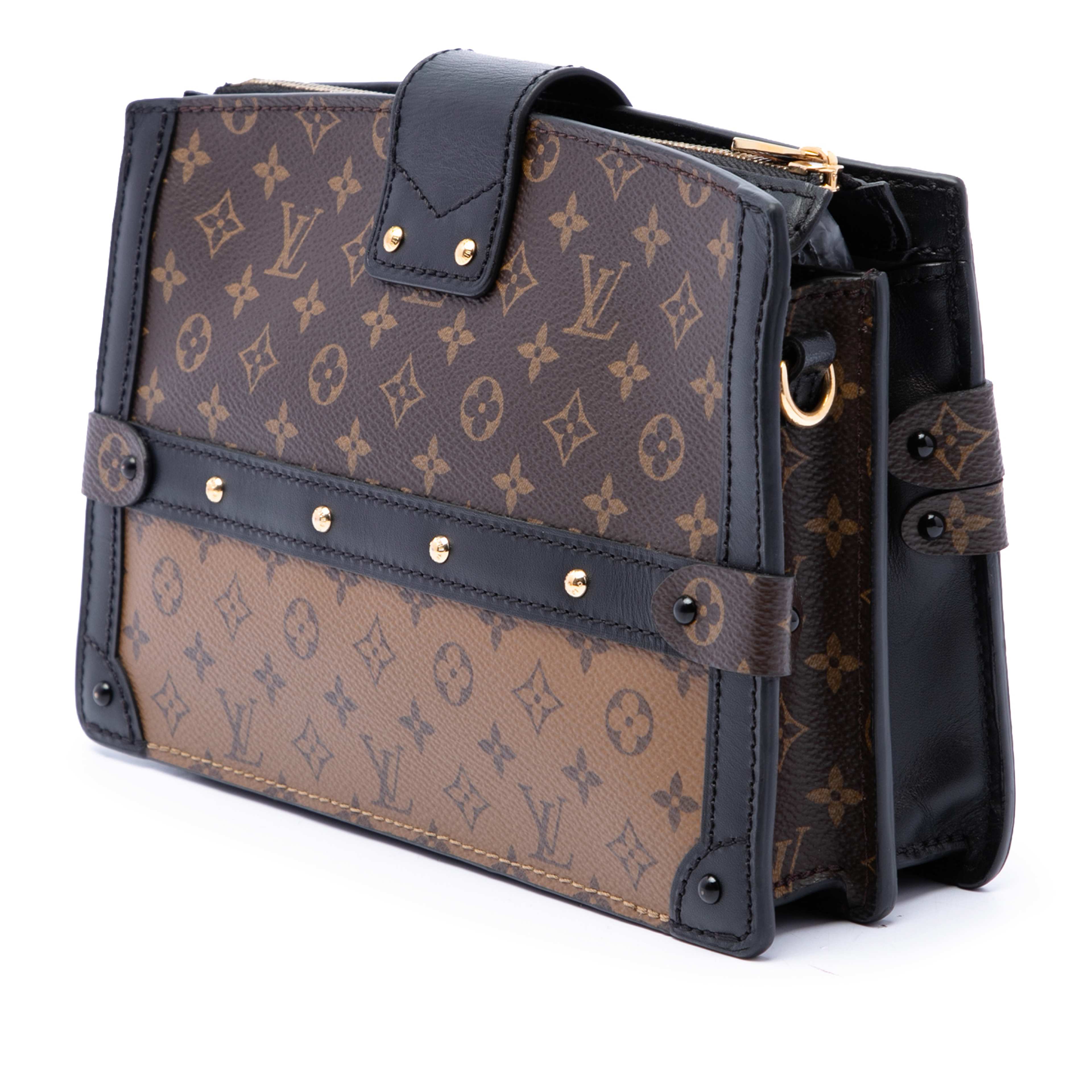 Louis Vuitton Monogram Reverse Trunk Clutch, från Luxclusif, i färgen brun. Klicka för att öppna bilden i stort format