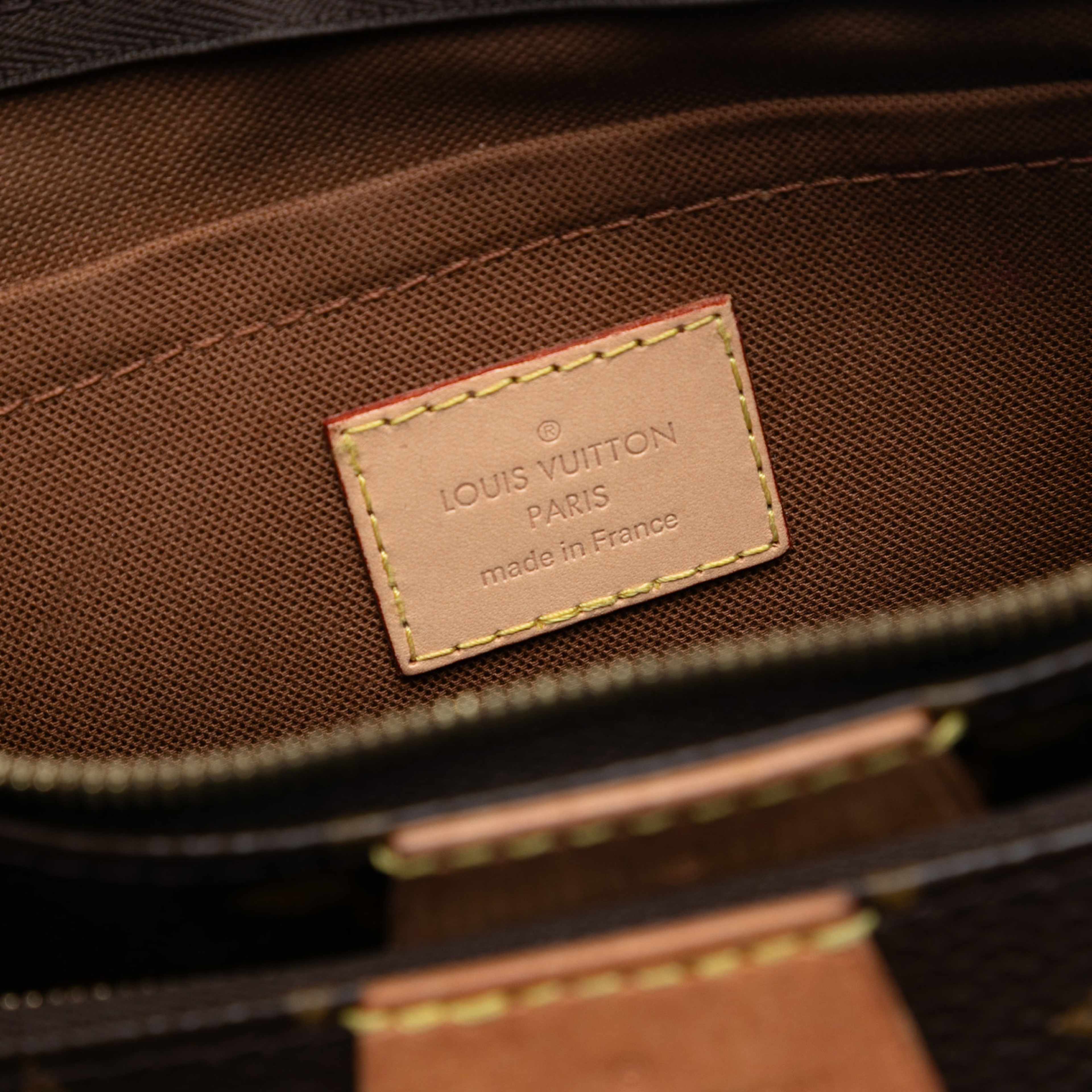 Louis Vuitton Monogram Multi Pochette Accessoires, från Luxclusif, i färgen brown. Klicka för att öppna bilden i stort format