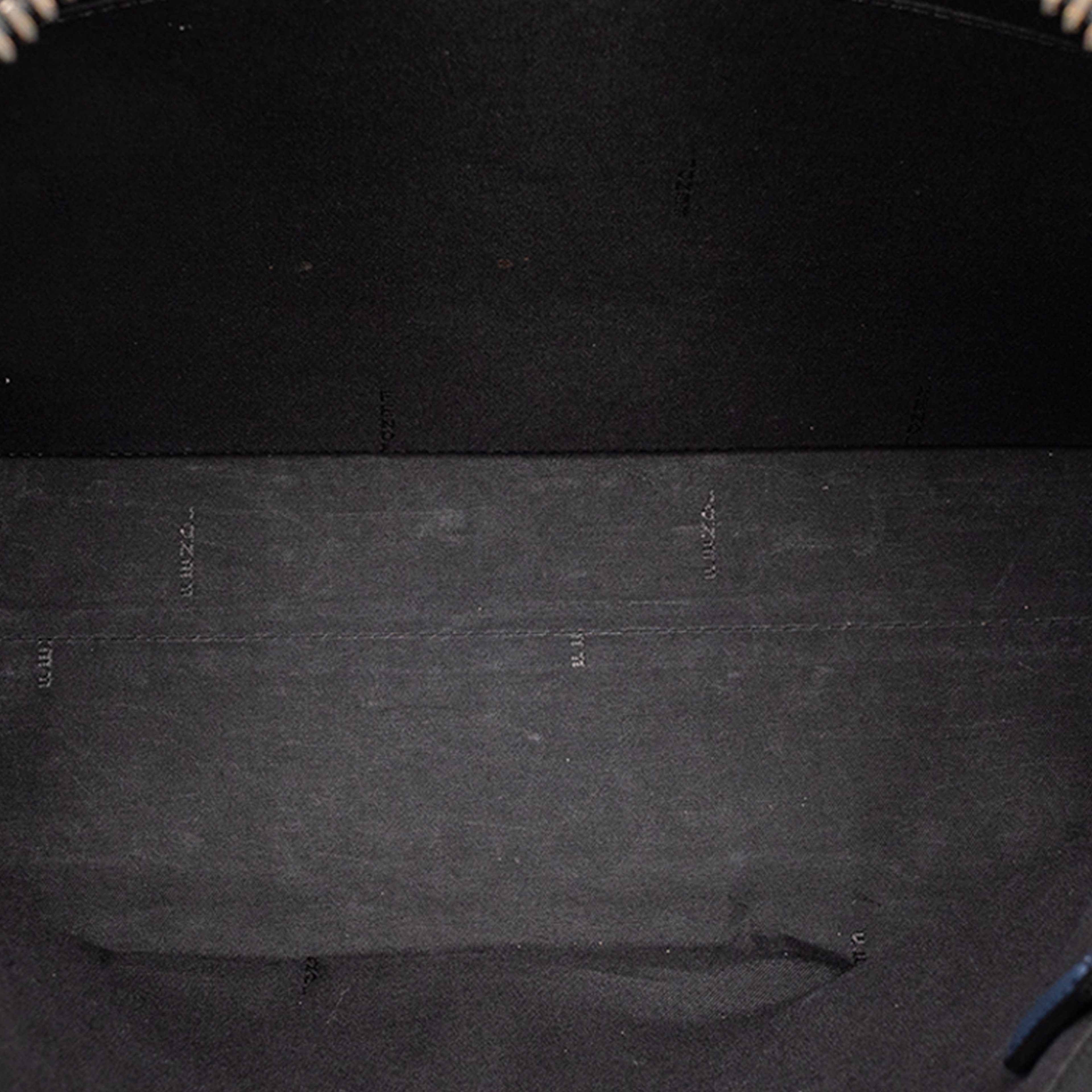 Fendi Leather Lui Urban Briefcase, från Luxclusif, i färgen navy. Klicka för att öppna bilden i stort format