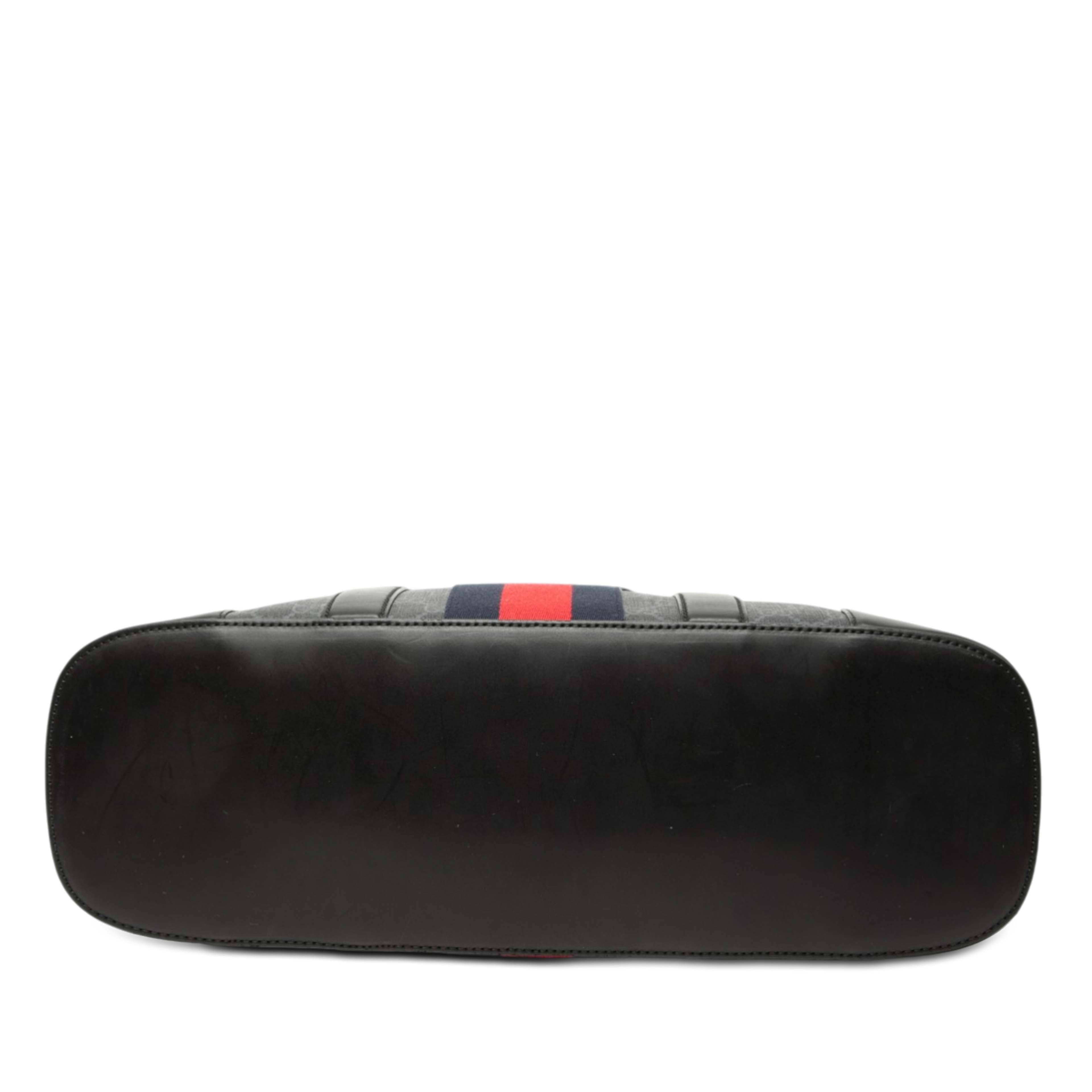 Gucci Large Gg Supreme Web Tote, från Luxclusif, i färgen black. Klicka för att öppna bilden i stort format