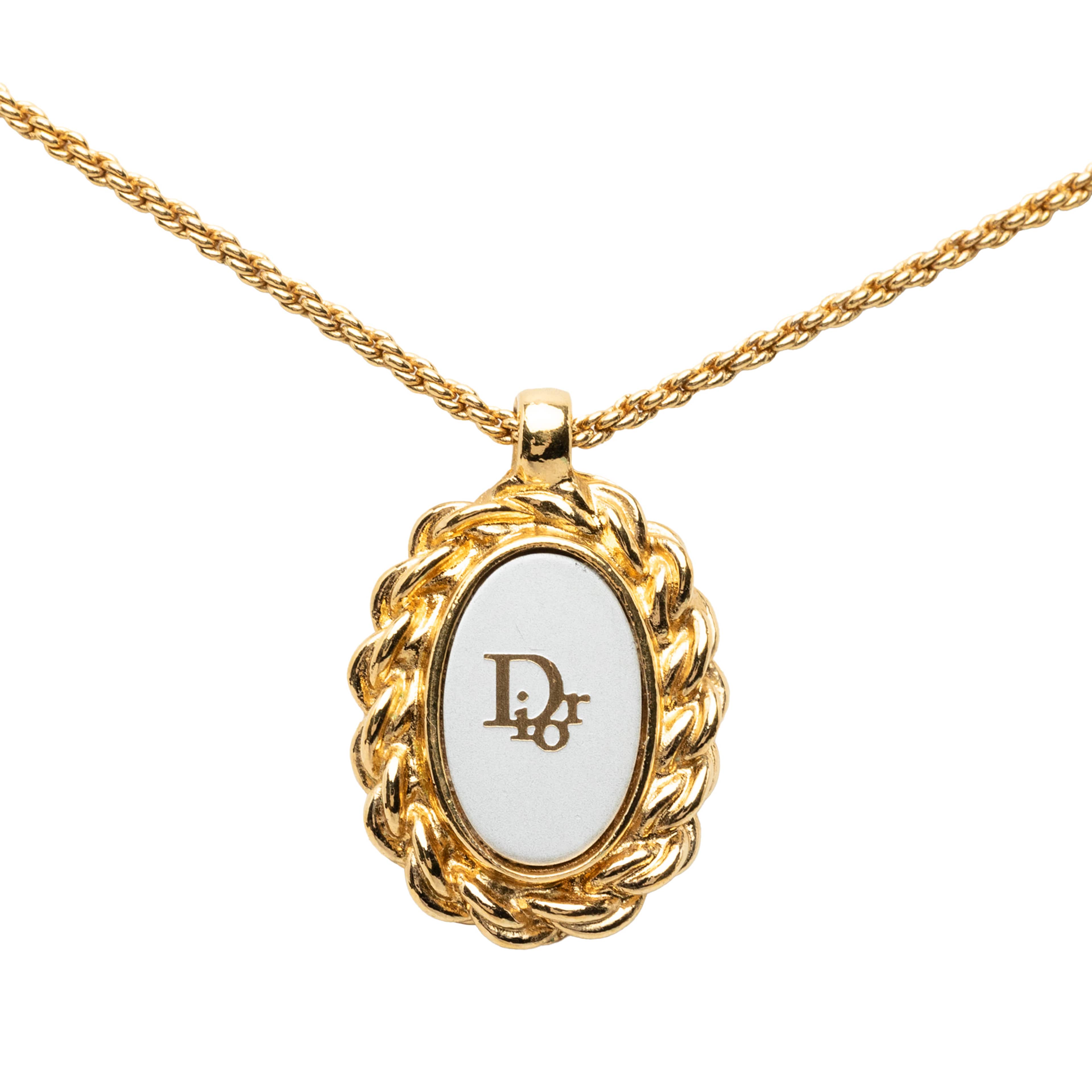 Dior Gold Plated Resin Logo Oval Pendant Necklace, från Luxclusif, i färgen guld. Klicka för att öppna bilden i stort format