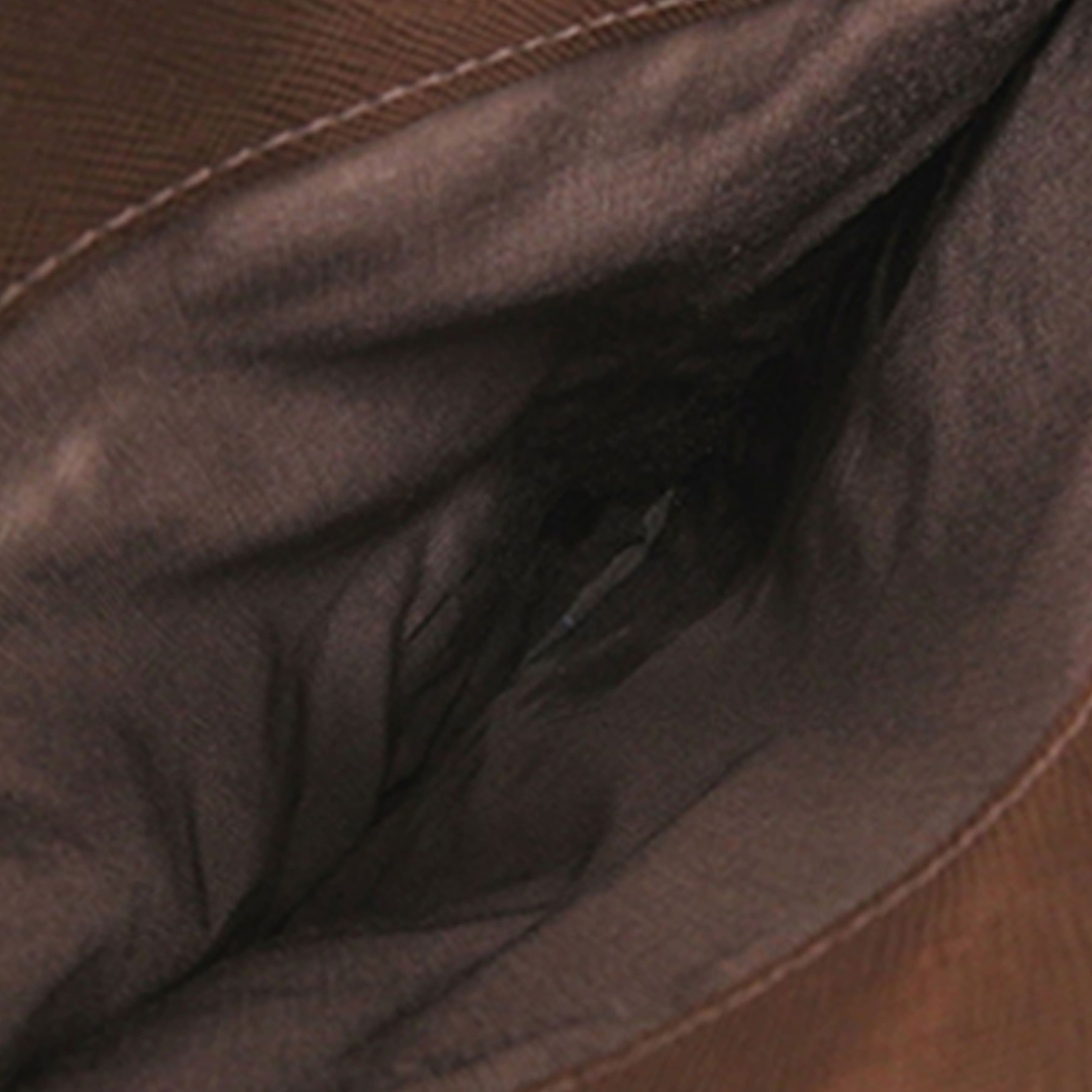 Burberry House Check Canvas Bucket Bag, från Luxclusif, i färgen beige. Klicka för att öppna bilden i stort format