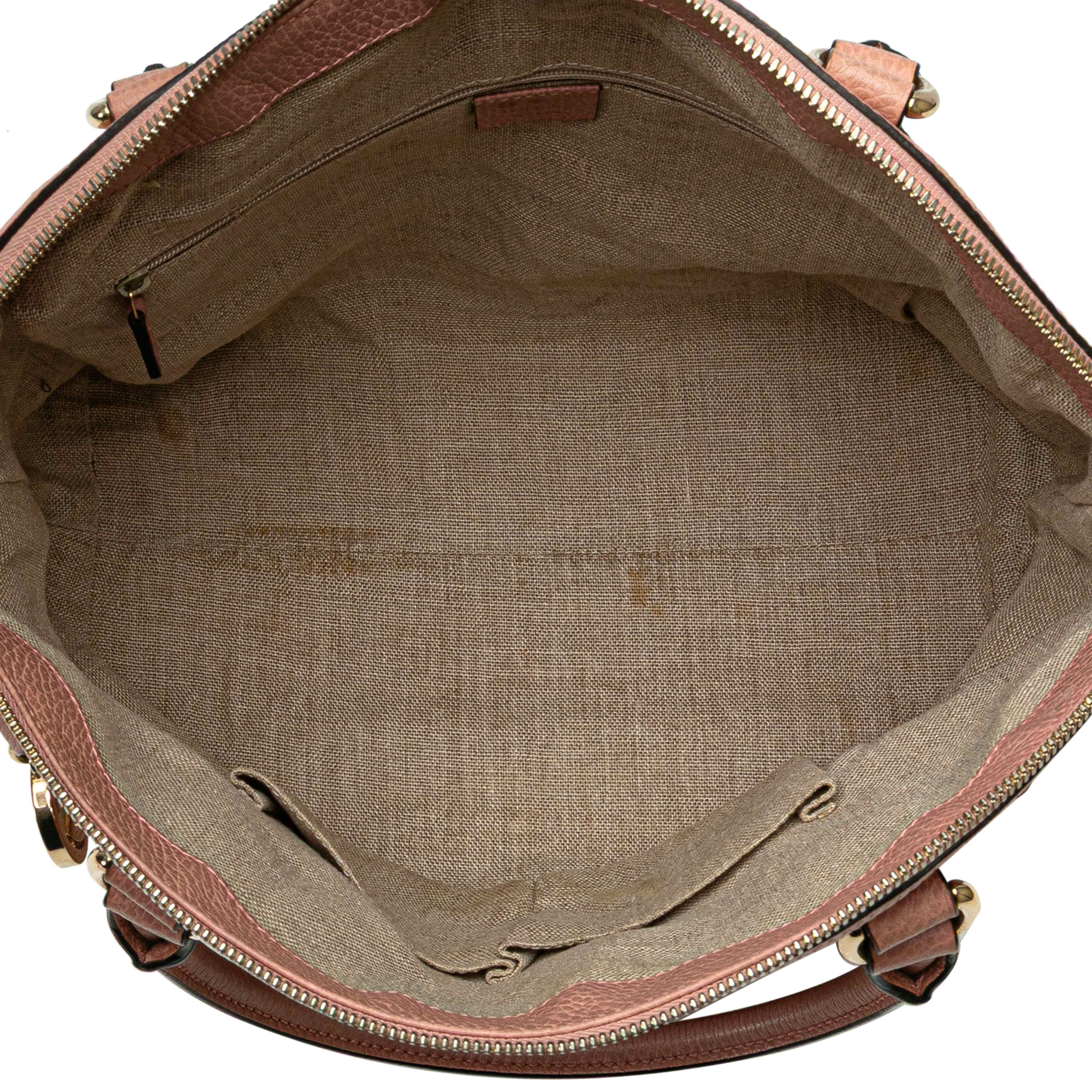 Gucci Medium Leather Gg Charm Dome Satchel, från Luxclusif, i färgen pink. Klicka för att öppna bilden i stort format