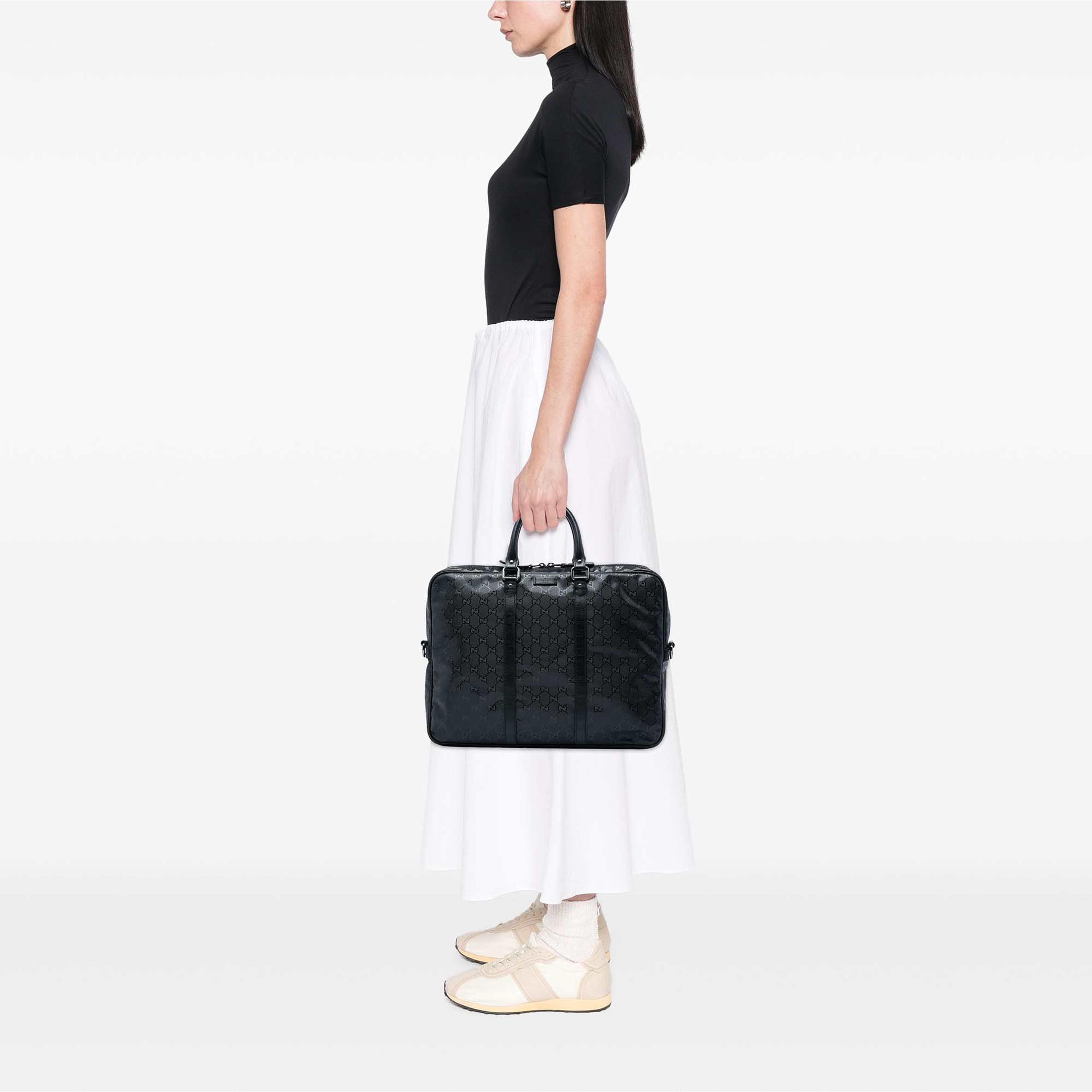 Gucci Gg Imprime Business Bag, från Luxclusif, i färgen svart. Klicka för att öppna bilden i stort format