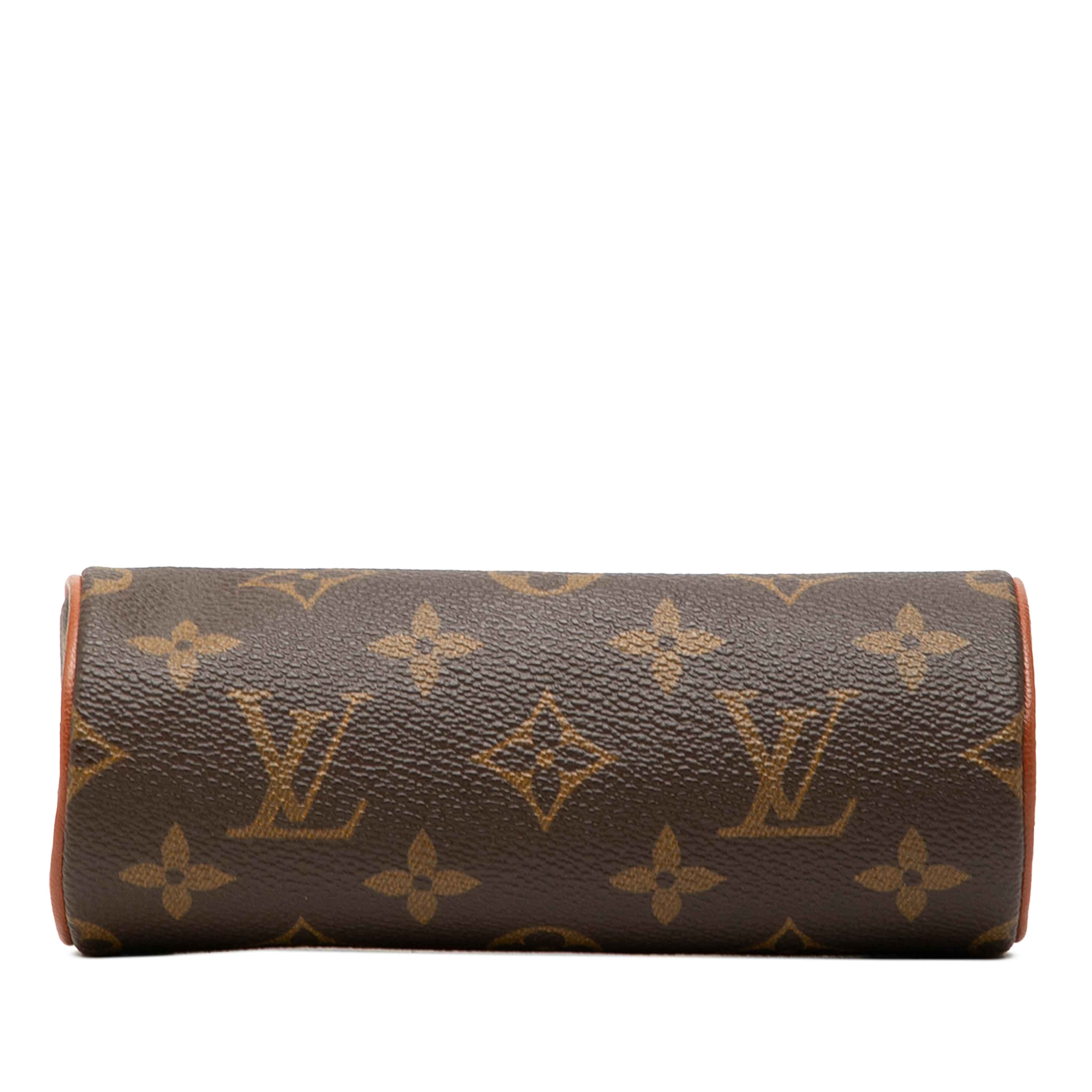 Louis Vuitton Monogram Papillon Pochette, från Luxclusif, i färgen brun. Klicka för att öppna bilden i stort format