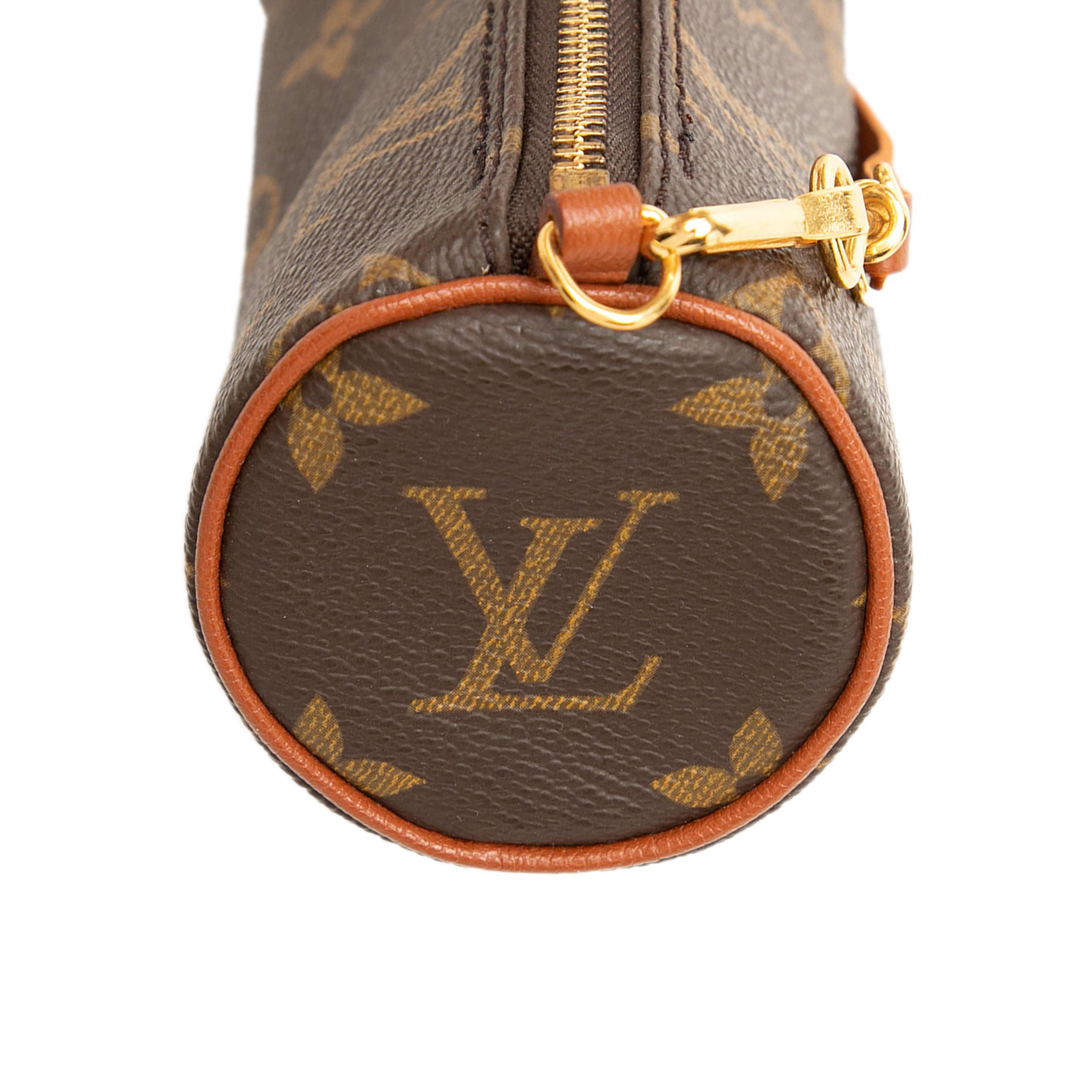 Louis Vuitton Monogram Papillon Pochette, från Luxclusif, i färgen brun. Klicka för att öppna bilden i stort format
