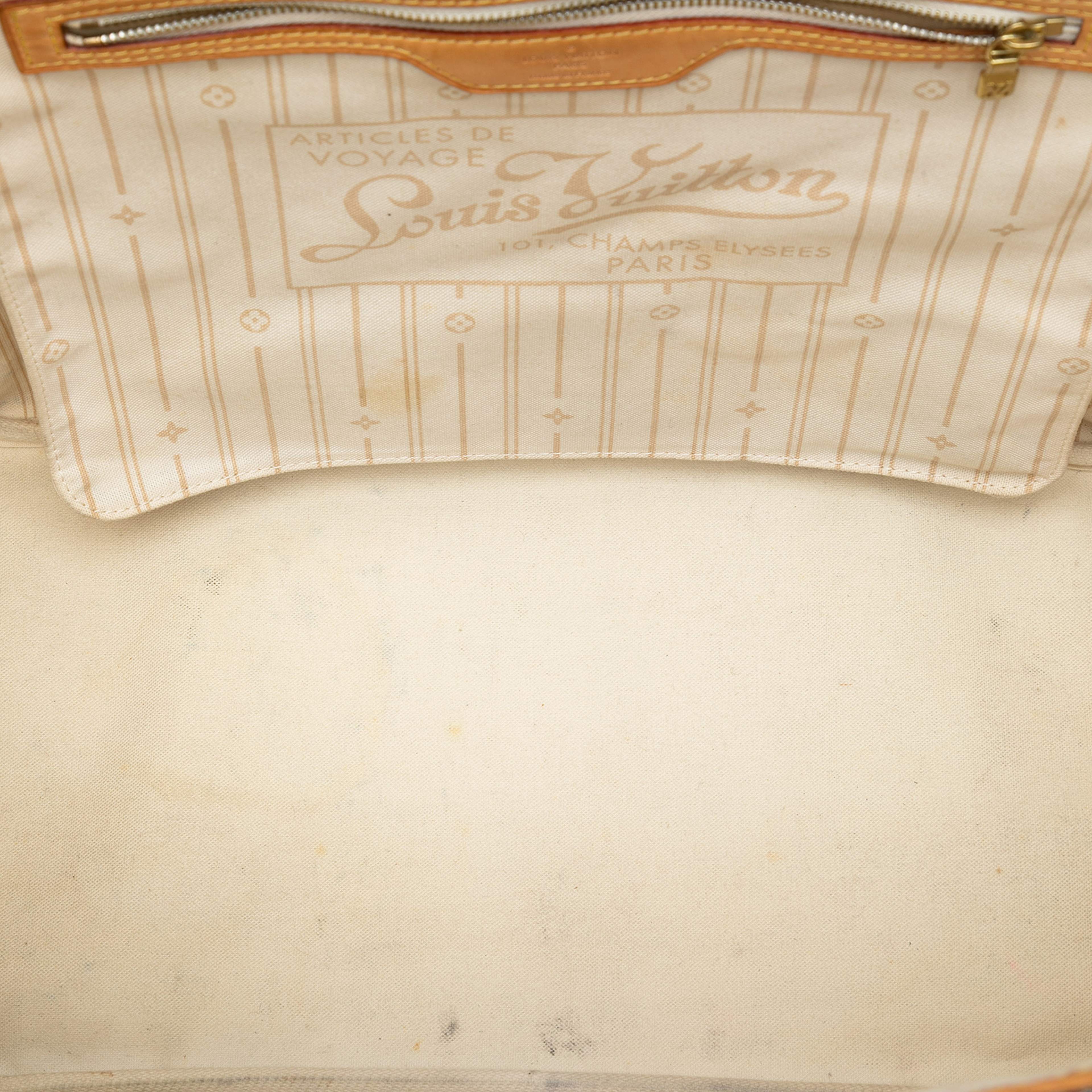 Louis Vuitton Damier Azur Neverfull Gm, från Luxclusif, i färgen white. Klicka för att öppna bilden i stort format