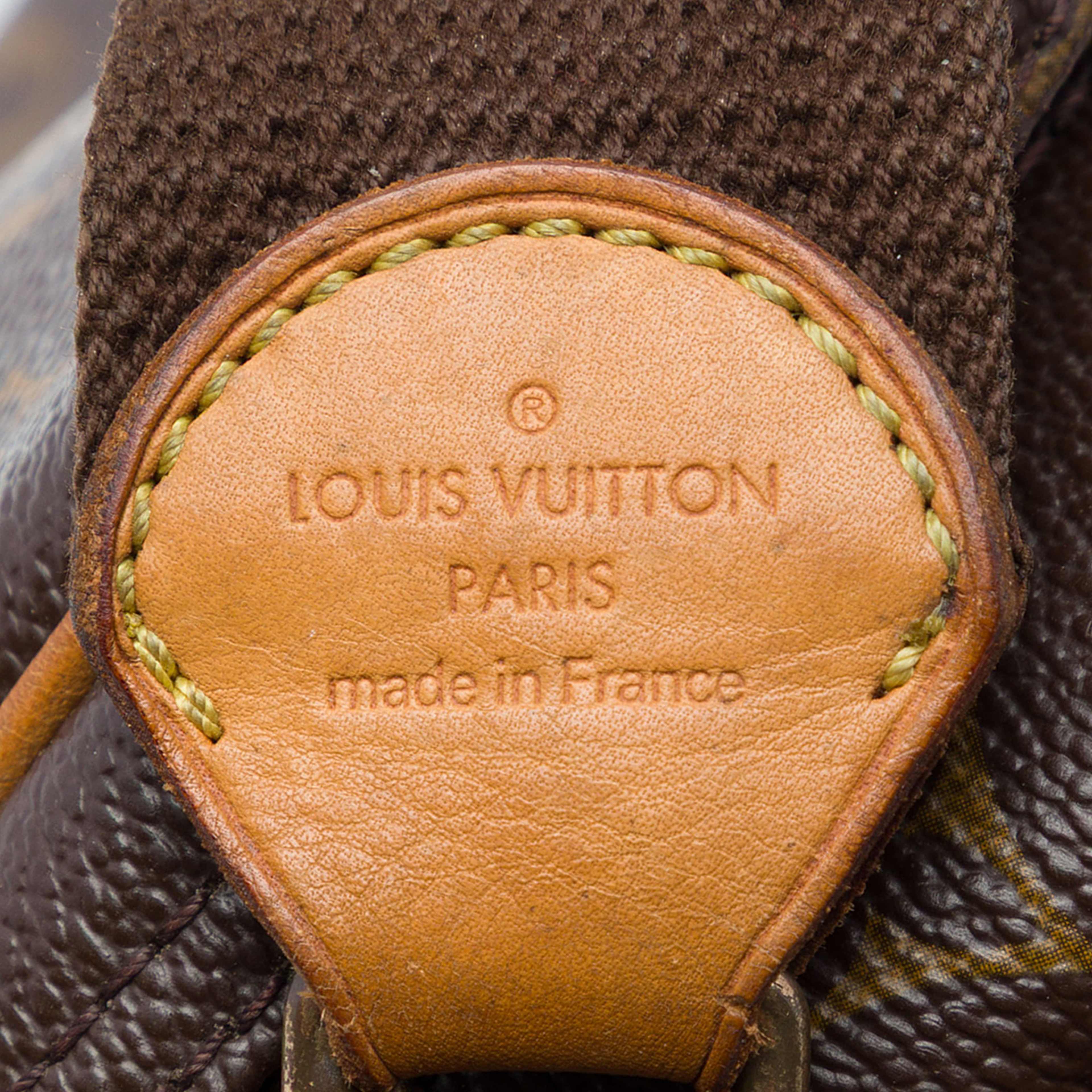 Louis Vuitton Monogram Reporter Pm, från Luxclusif, i färgen brun. Klicka för att öppna bilden i stort format