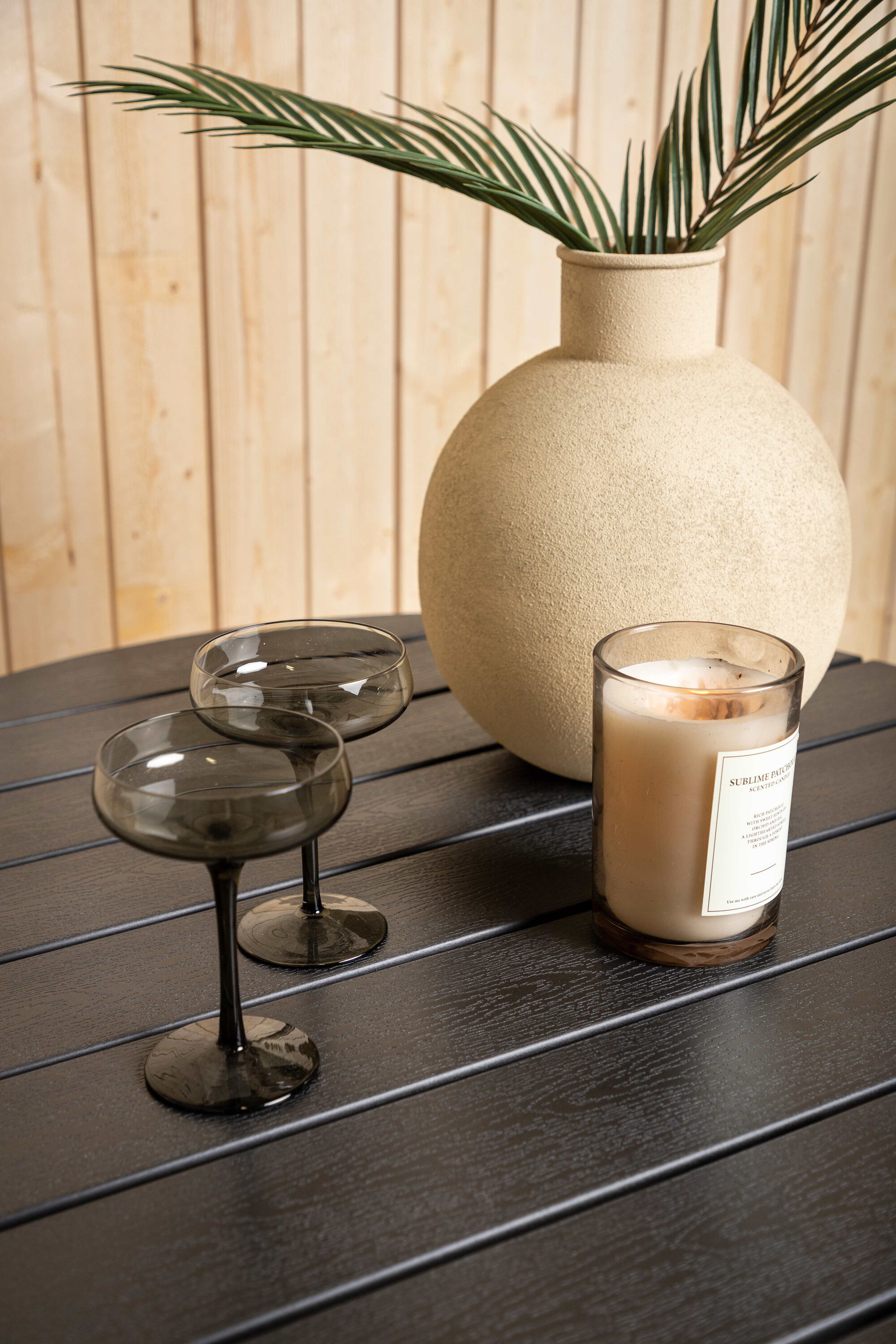 Break Bord, från Venture Home, i färgen black. Klicka för att öppna bilden i stort format