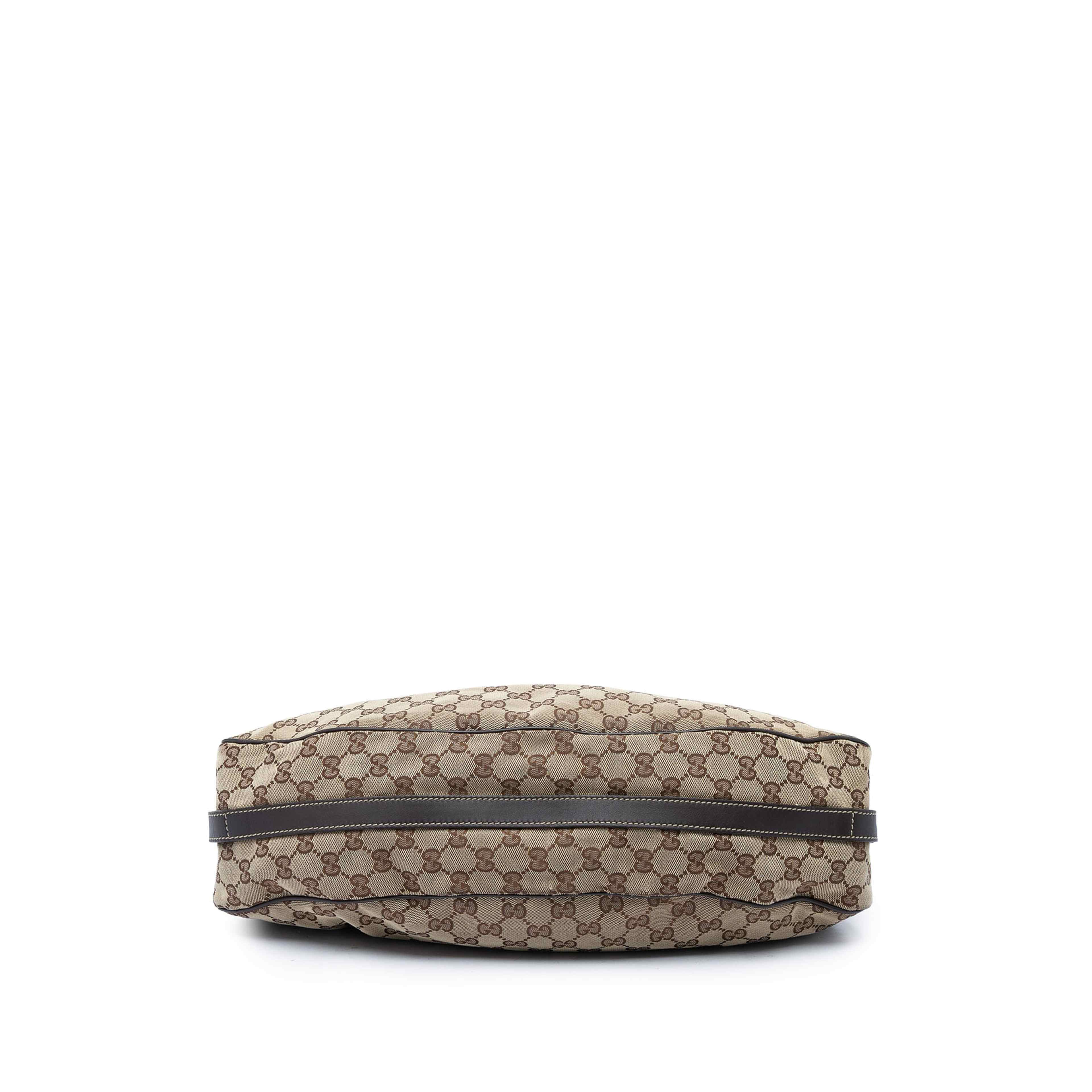 Gucci Gg Canvas Web Match Ball Tote, från Luxclusif, i färgen beige. Klicka för att öppna bilden i stort format