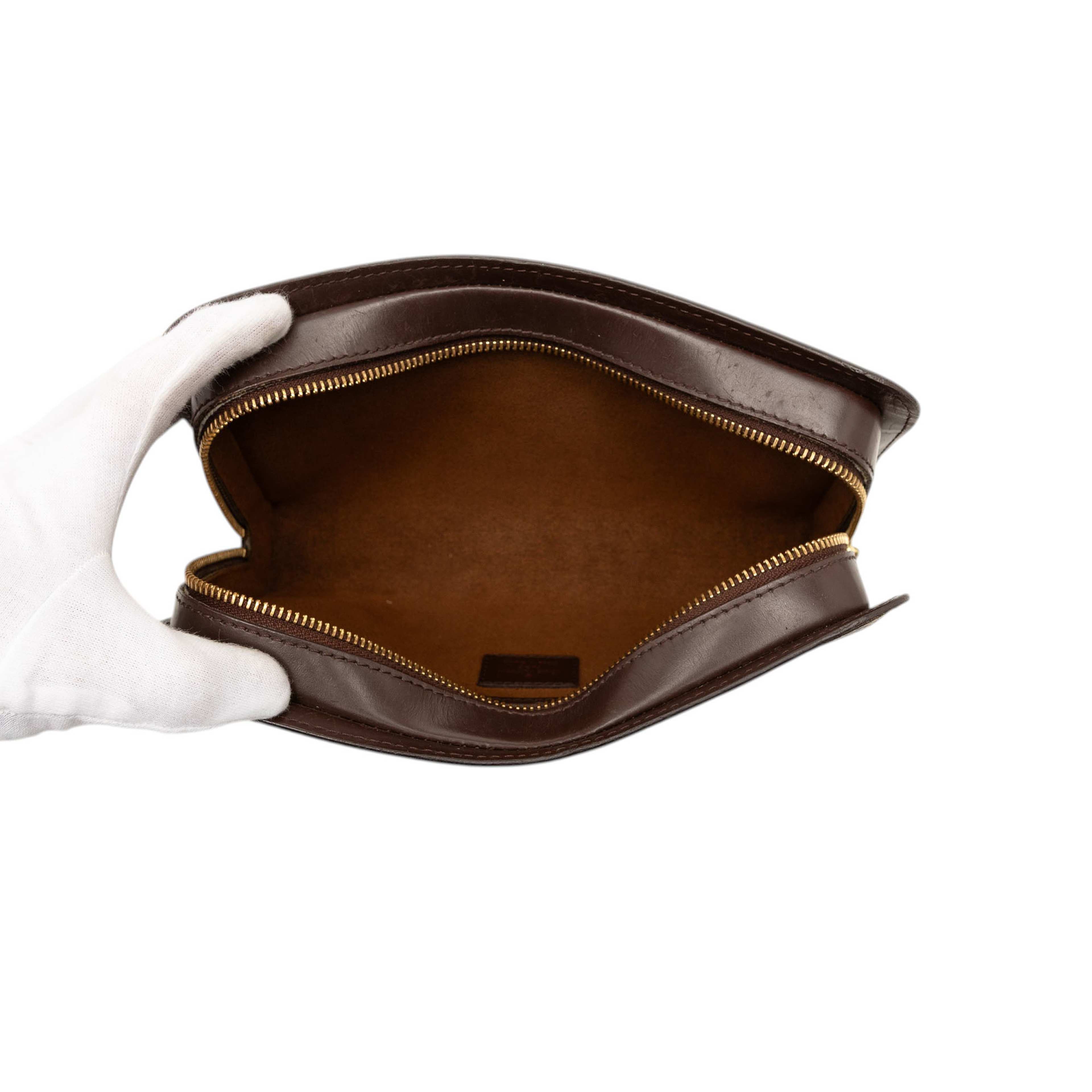 Louis Vuitton Damier Ebene Saint Louis Pochette, från Luxclusif, i färgen brun. Klicka för att öppna bilden i stort format