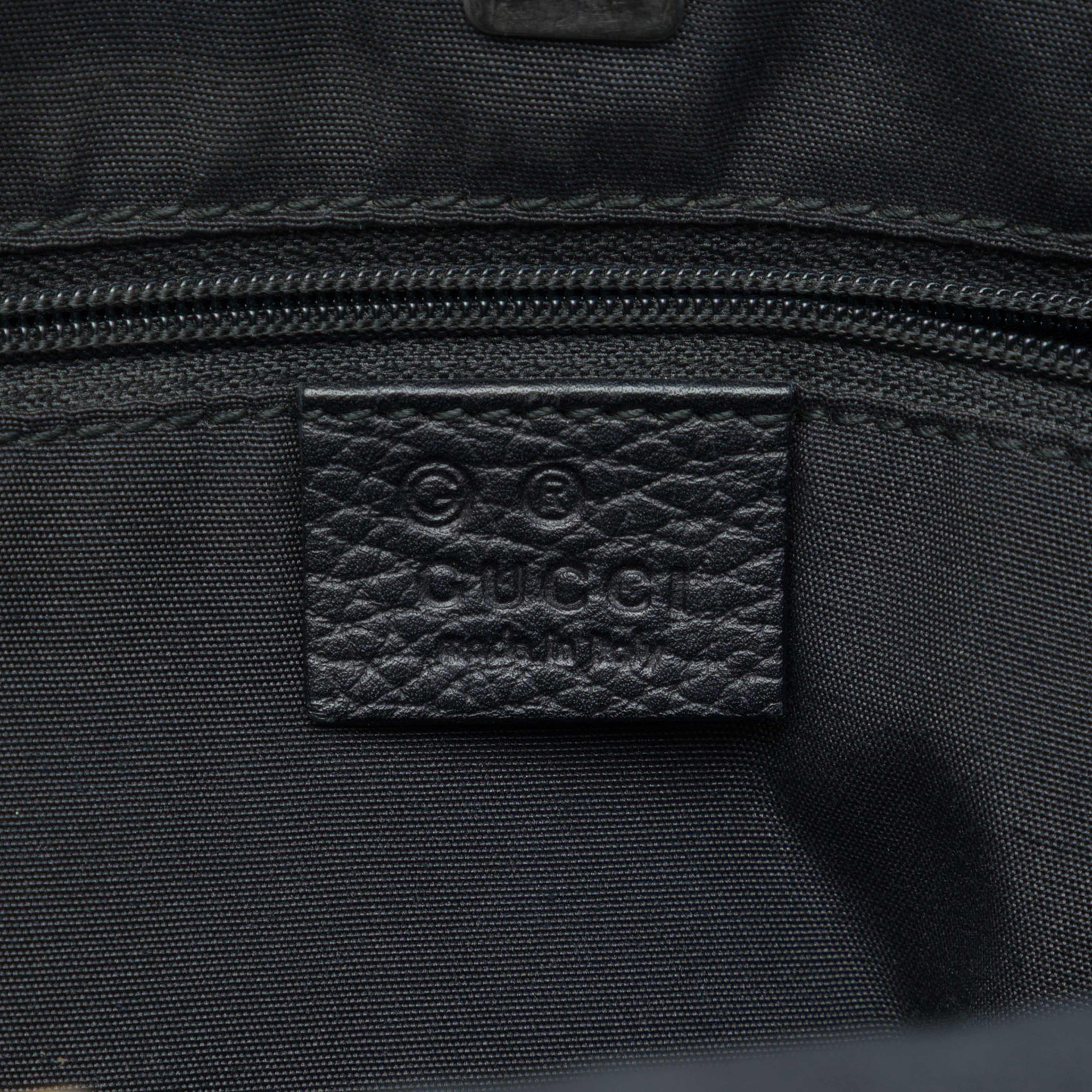 Gucci Gg Denim Abbey D Ring Pocket Tote, från Luxclusif, i färgen grå. Klicka för att öppna bilden i stort format